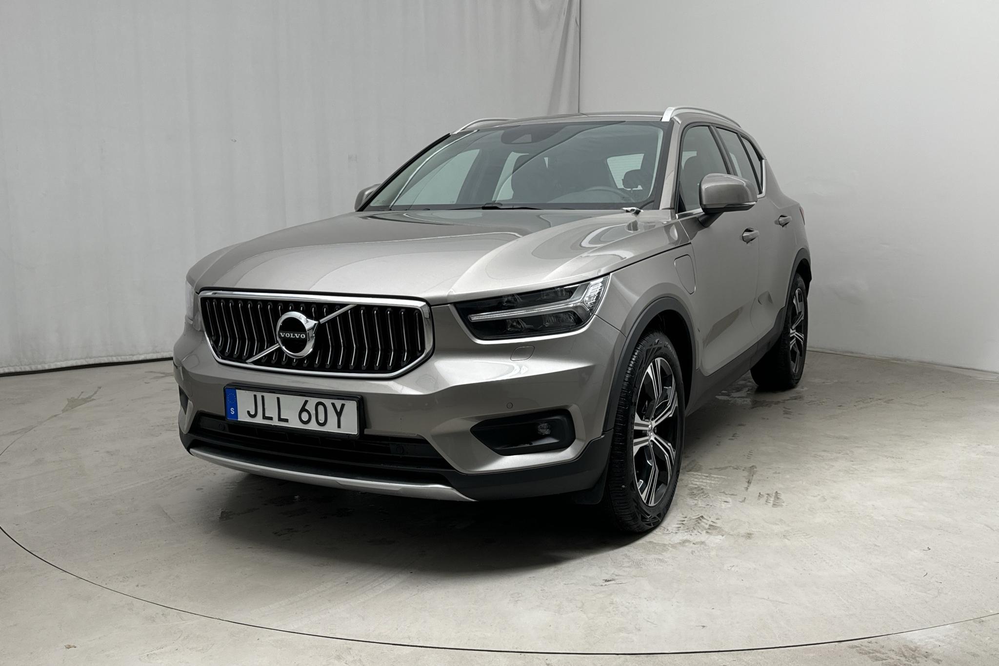 Volvo XC40 T5 2WD Twin Engine (262hk) - 64 030 km - Automaatne - hall - 2021