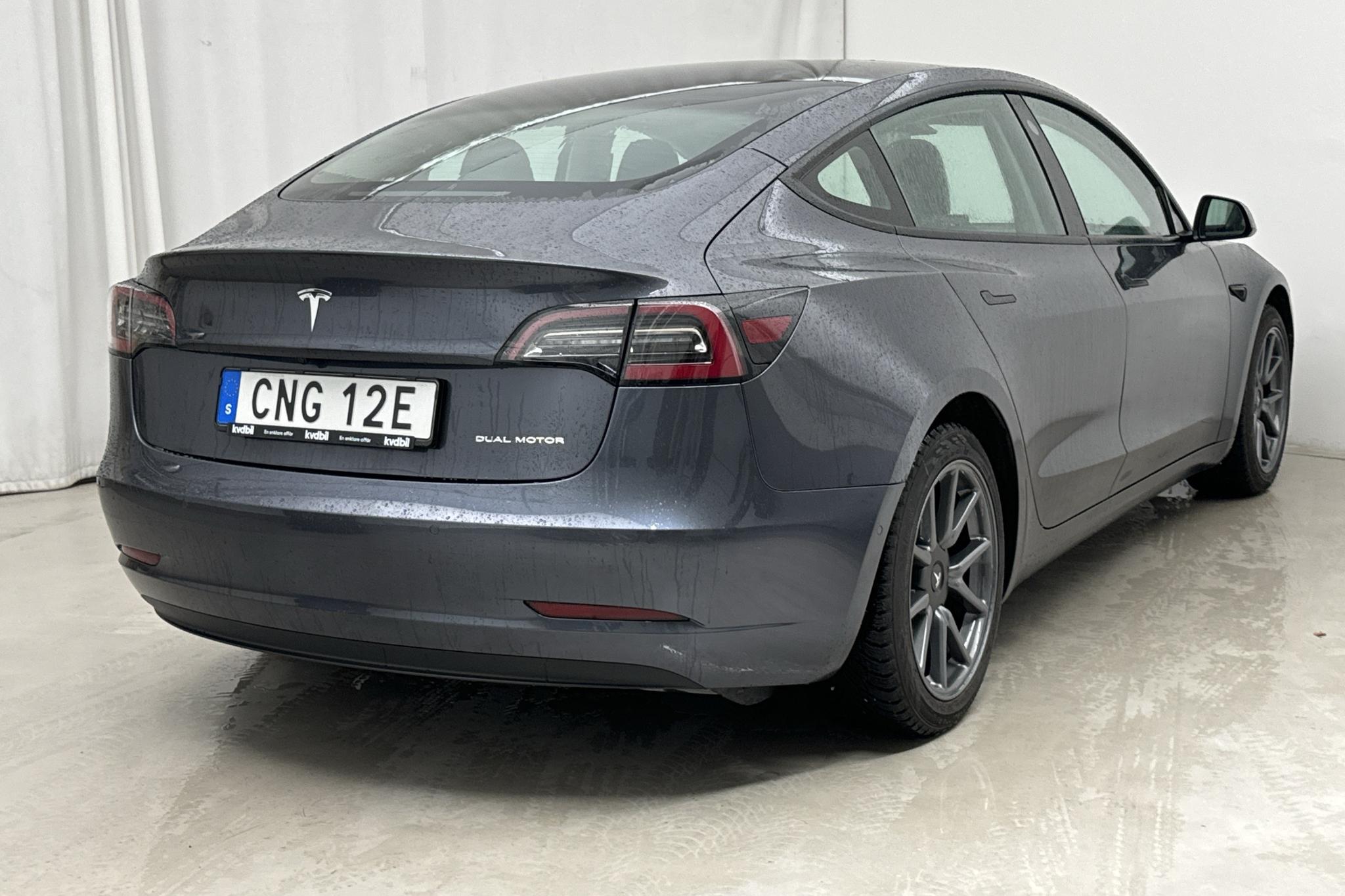 Tesla Model 3 Long Range Dual Motor AWD - 36 090 km - Automatic - gray - 2021