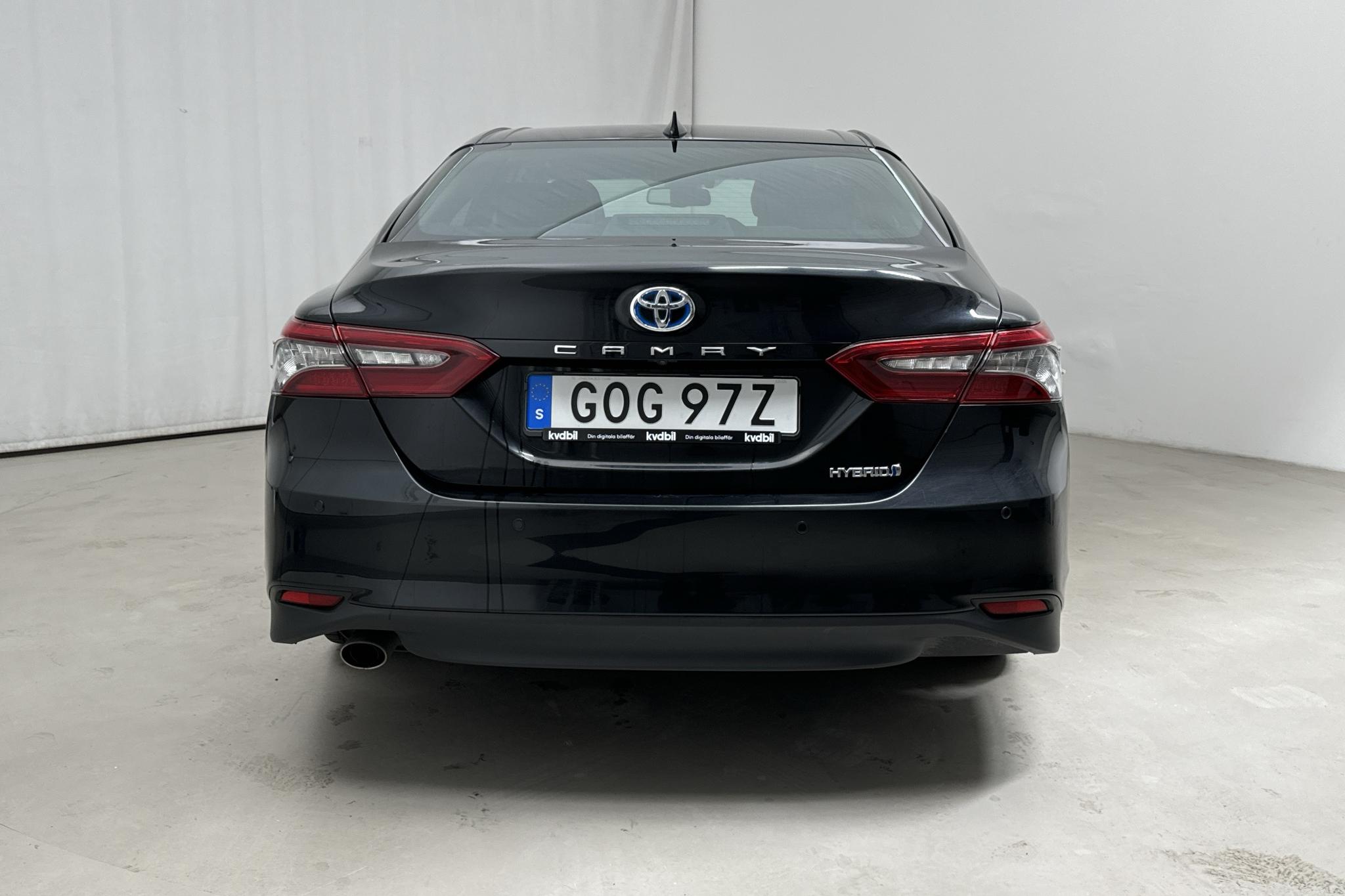 Toyota Camry 2.5 Hybrid (218hk) - 122 010 km - Automaatne - must - 2022