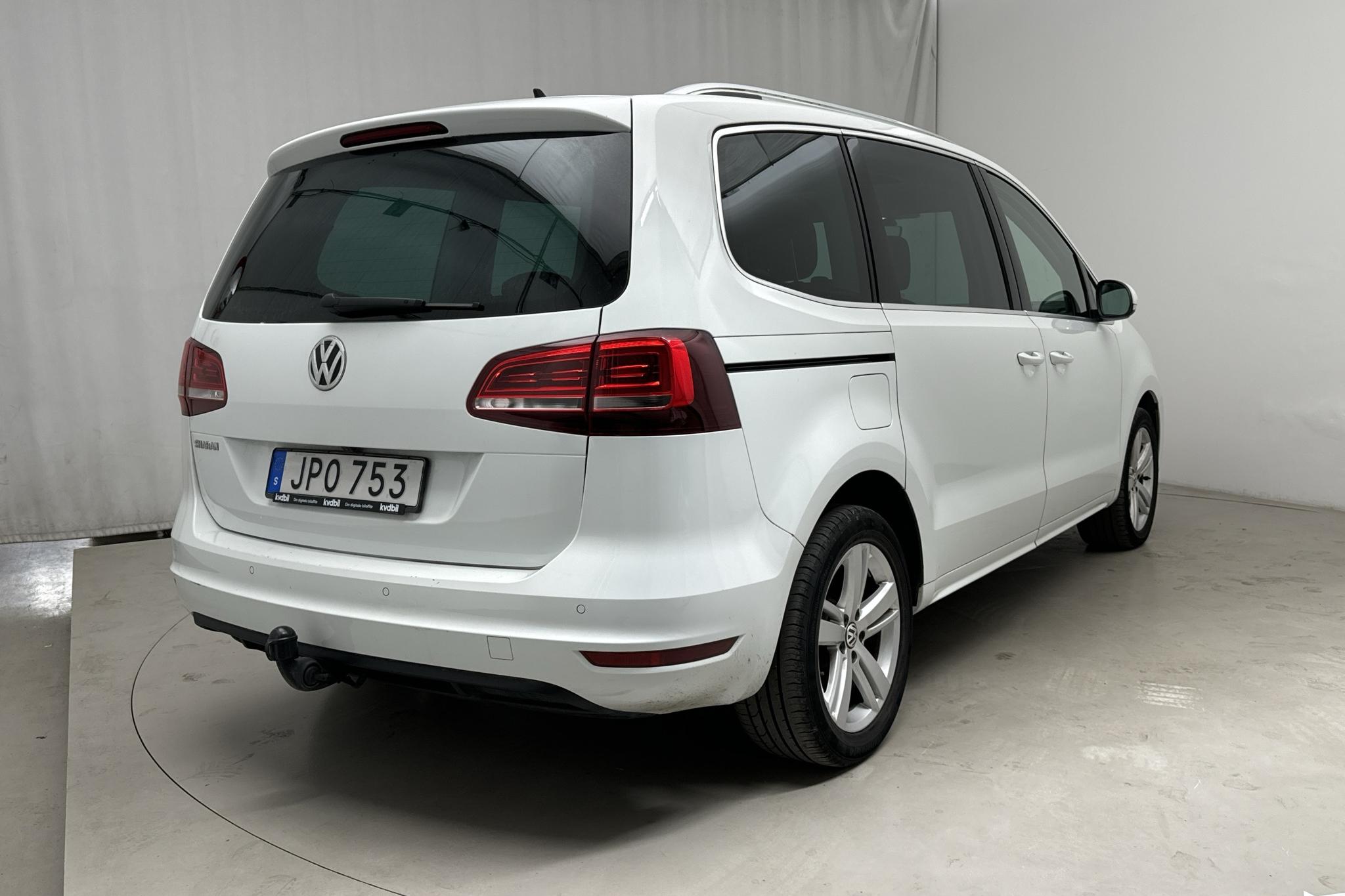 VW Sharan 2.0 TDI (150hk) - 94 610 km - Automaattinen - valkoinen - 2019