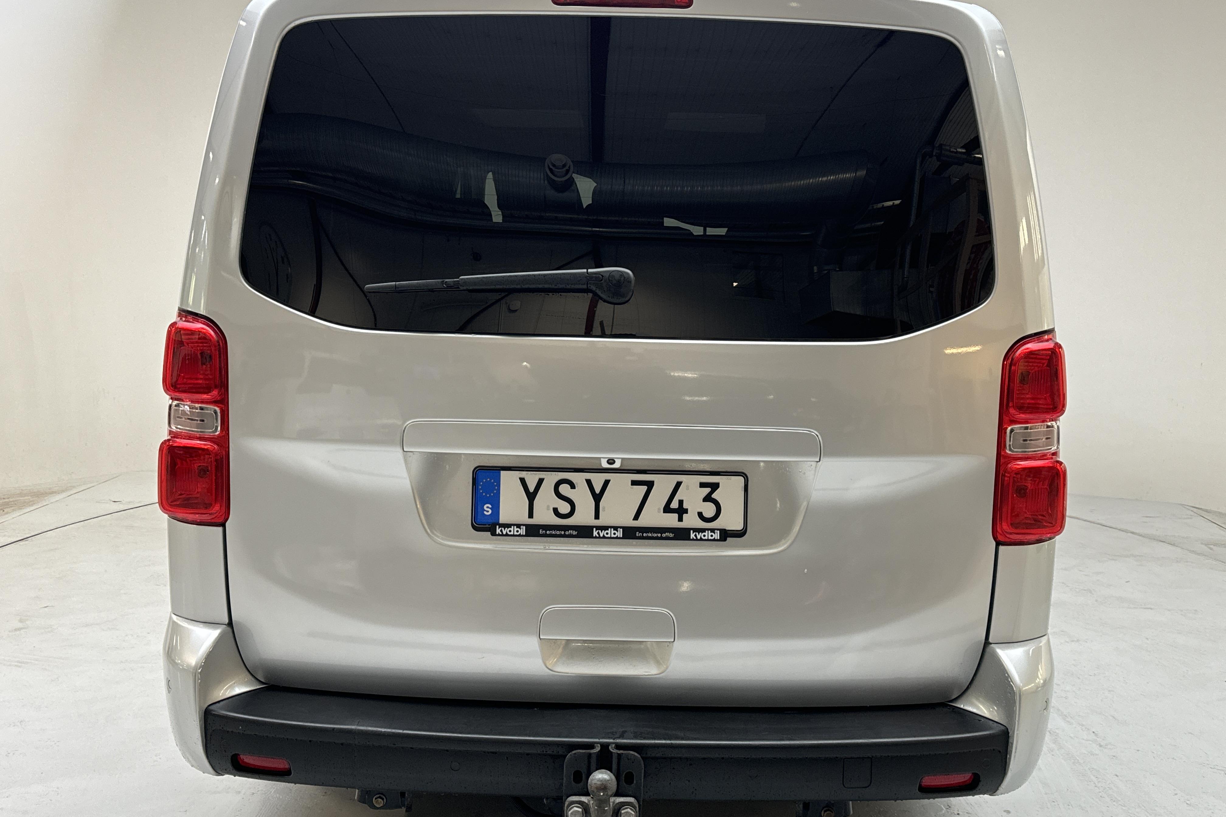 Peugeot Traveller BlueHDi (115hk) - 86 380 km - Manuaalinen - valkoinen - 2018