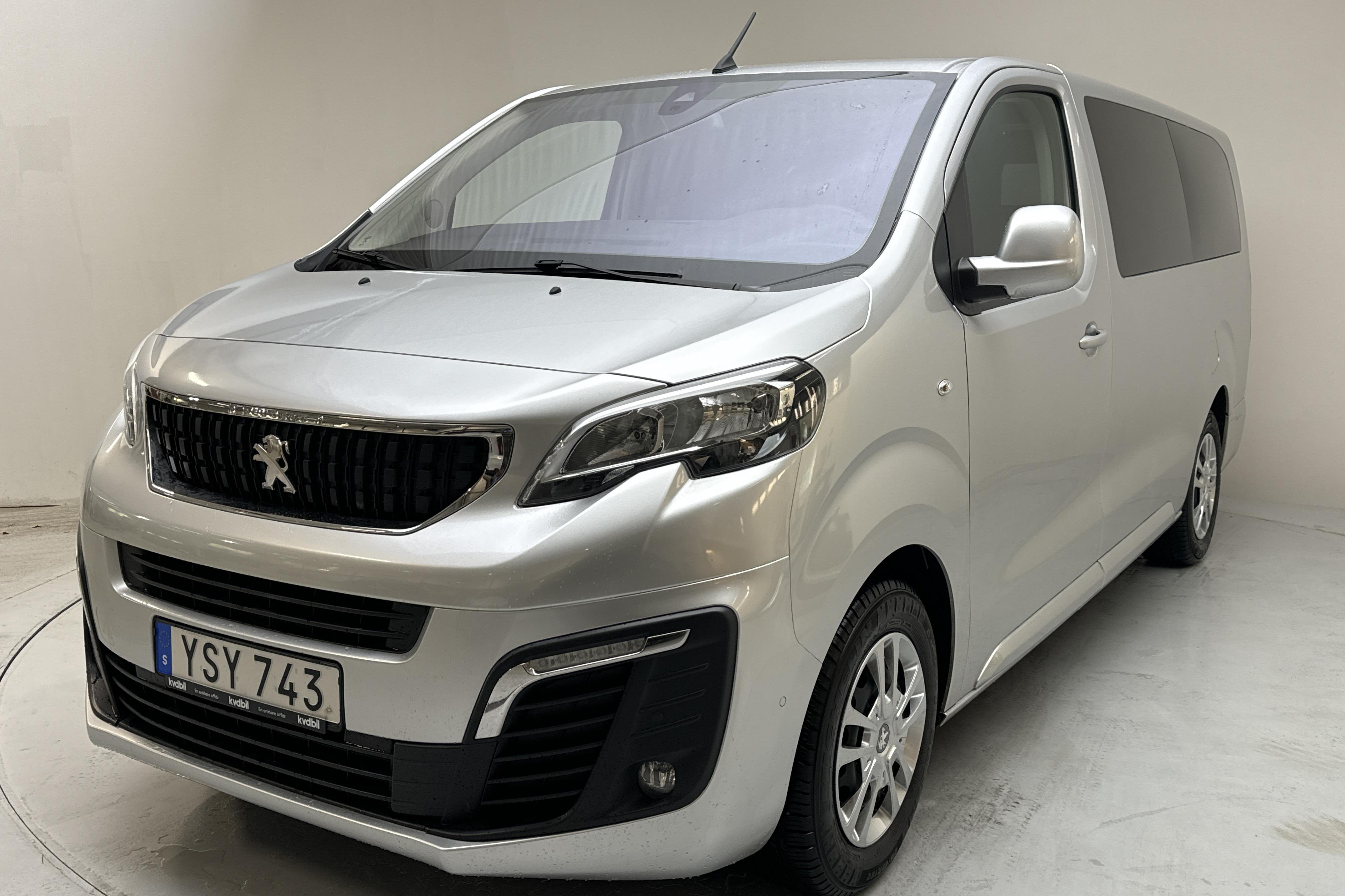 Peugeot Traveller BlueHDi (115hk) - 86 380 km - Manuaalinen - valkoinen - 2018