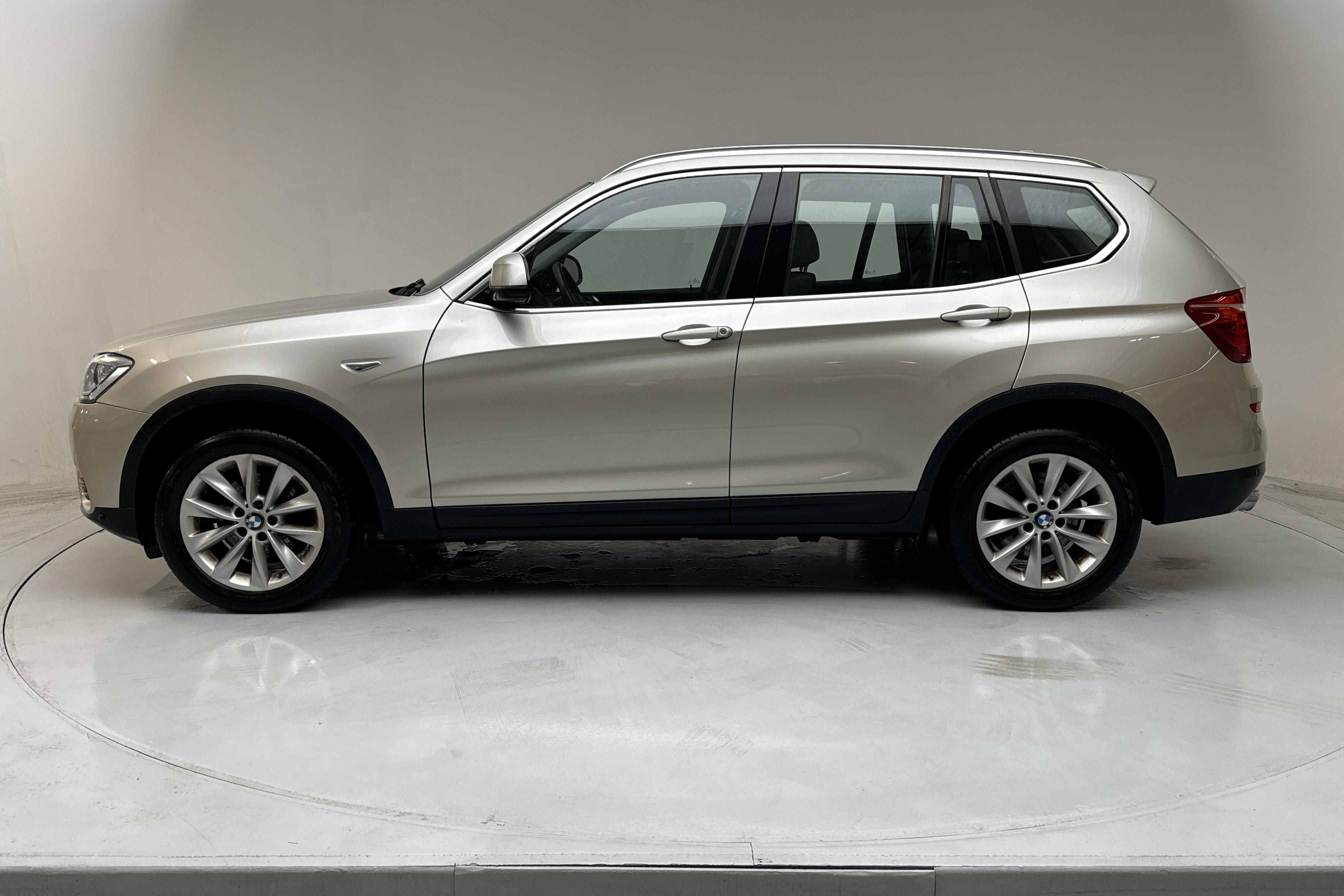 BMW X3 xDrive30d, F25 (258hk) - 183 140 km - Automatyczna - Light Grey - 2017