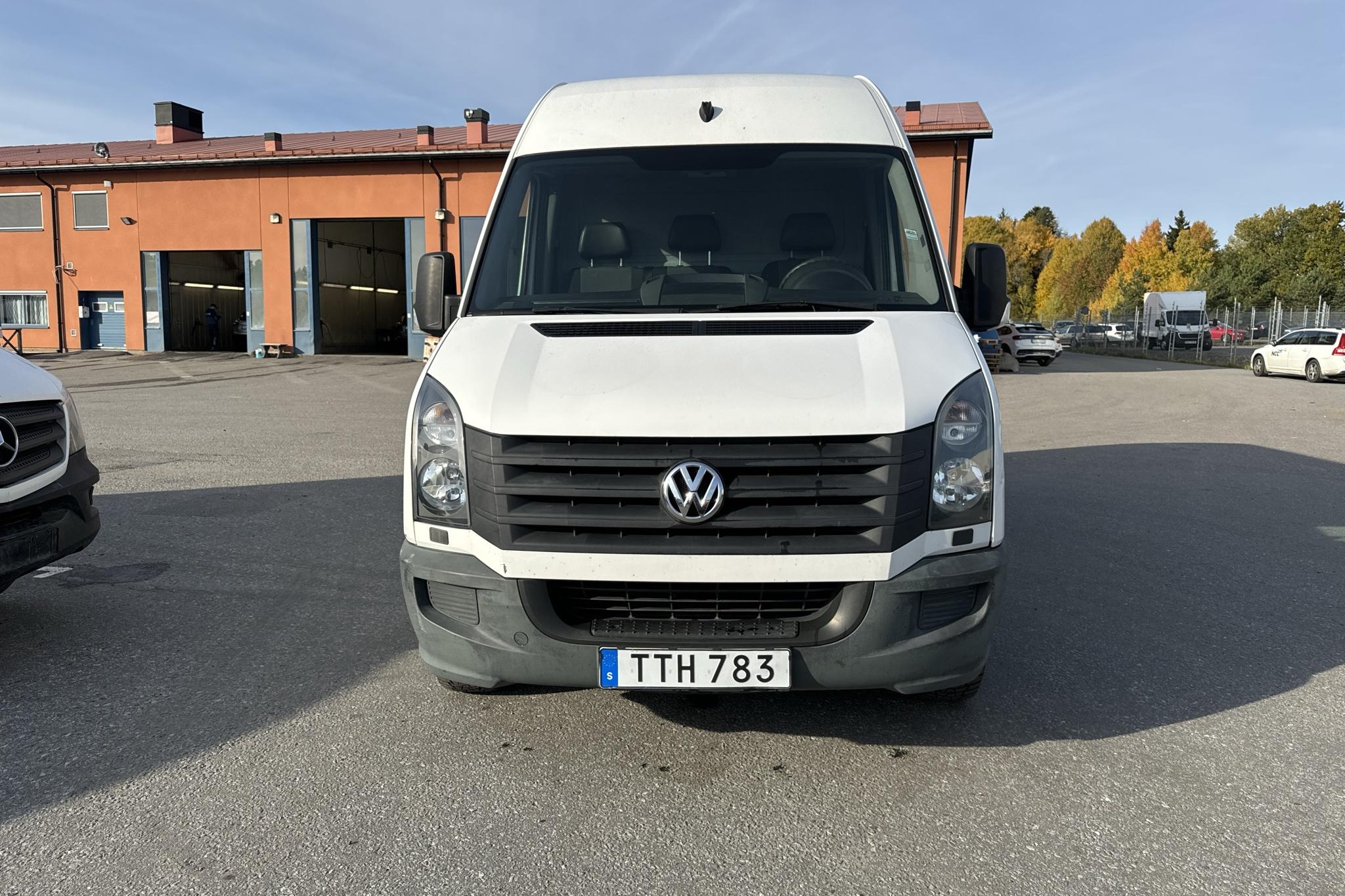 VW Crafter 35 2.0 TDI Skåp (109hk) - 105 650 km - Manualna - biały - 2015