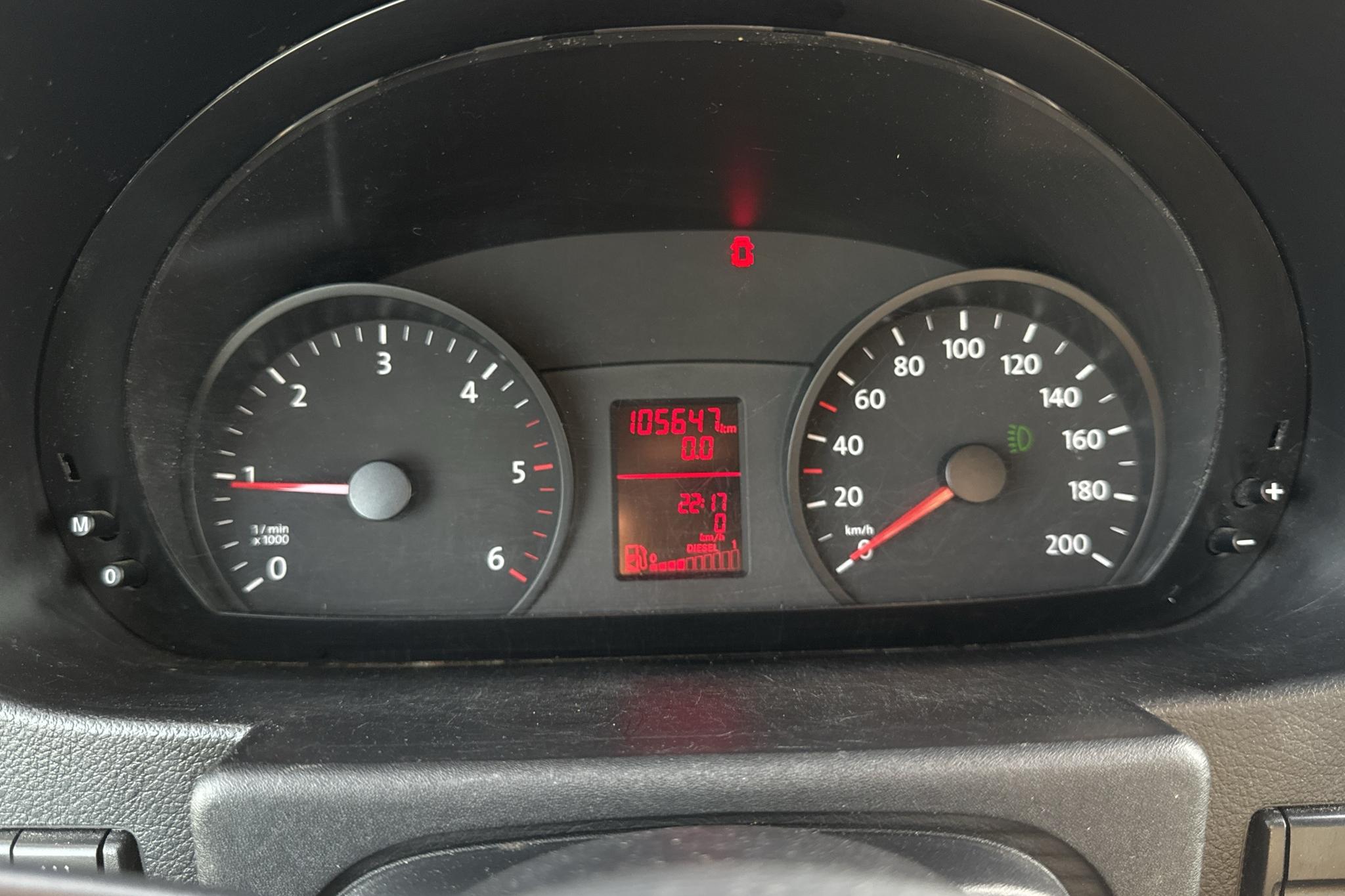 VW Crafter 35 2.0 TDI Skåp (109hk) - 105 650 km - Manuaalinen - valkoinen - 2015