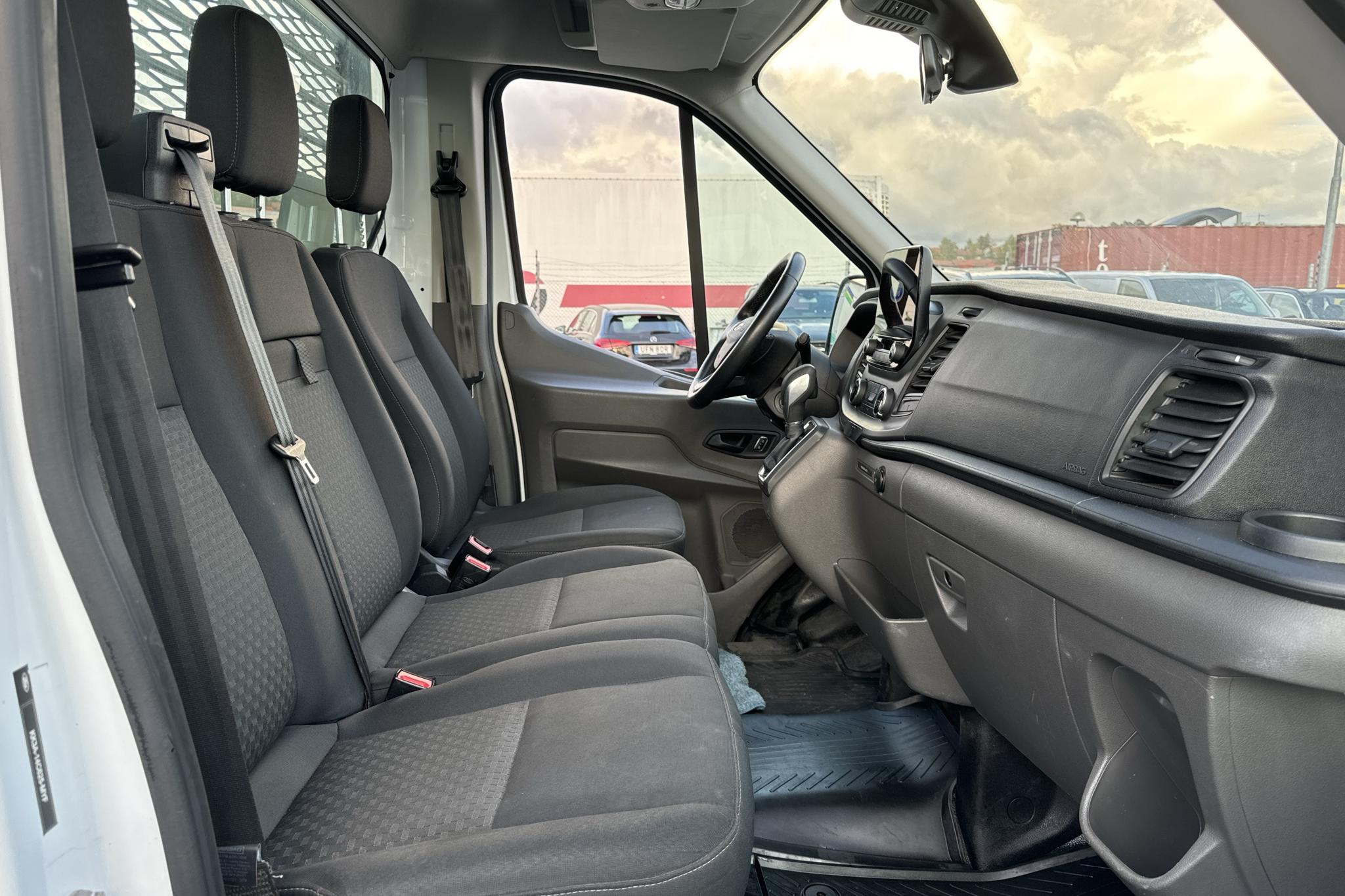 Ford Transit 350 2.0 2WD Pickup/Chassi (170hk) - 20 520 km - Automatyczna - biały - 2022