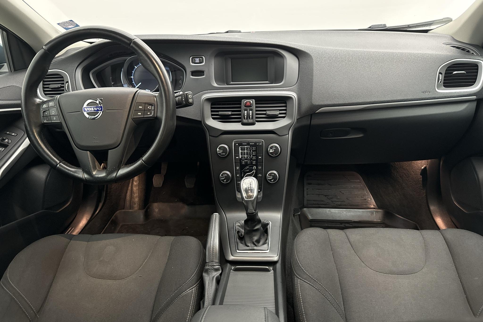 Volvo V40 D2 (115hk) - 173 290 km - Manual - blue - 2013