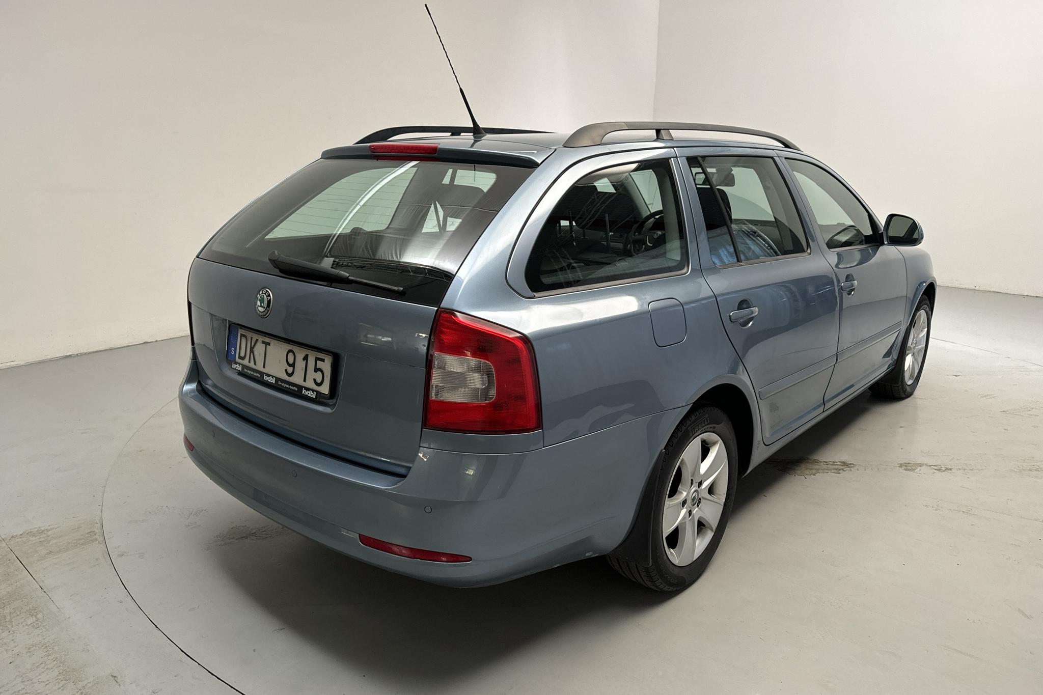 Skoda Octavia II 1.6 TDI GreenLine Kombi (105hk) - 120 370 km - Manual - 2011