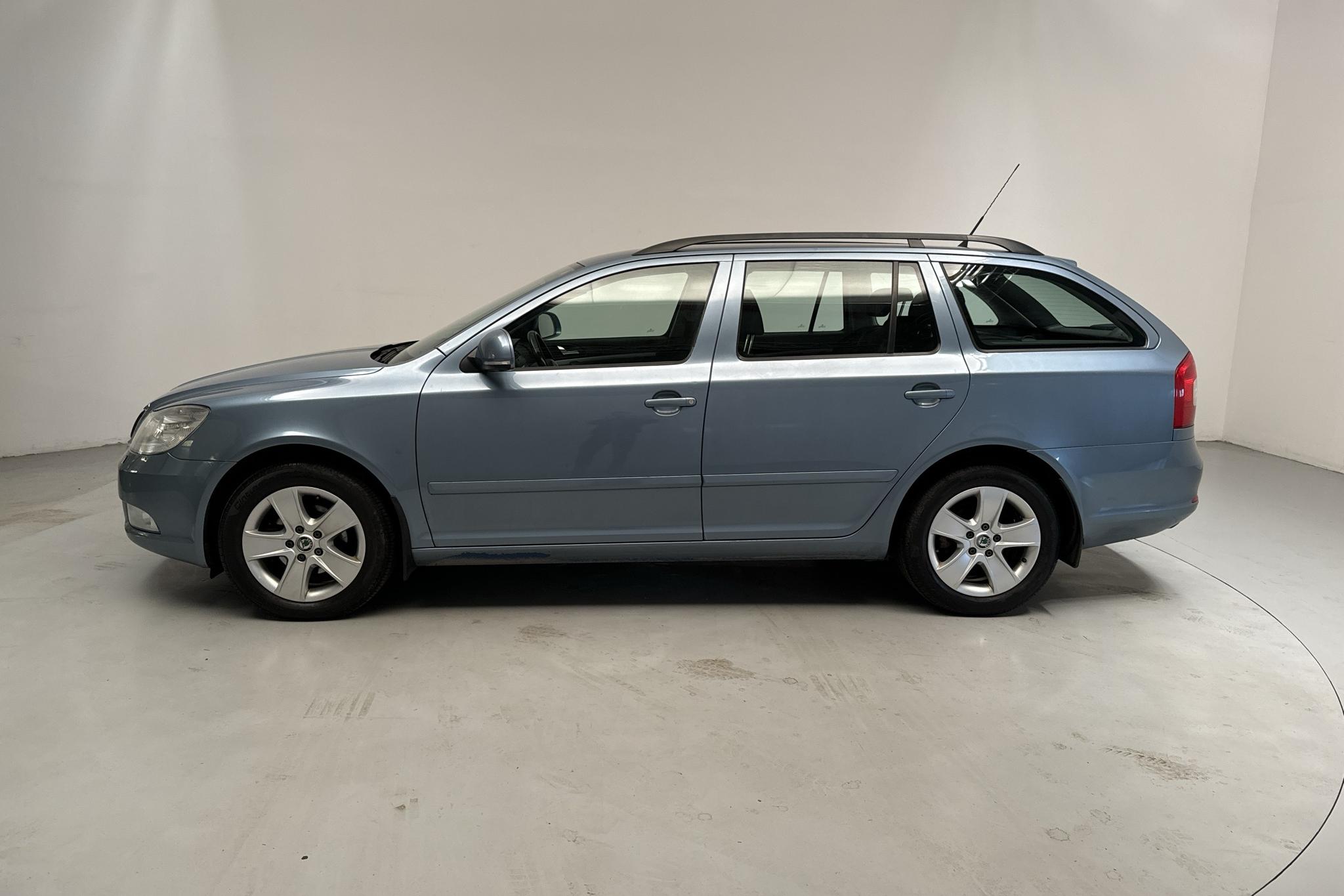 Skoda Octavia II 1.6 TDI GreenLine Kombi (105hk) - 12 037 mil - Manuell - 2011