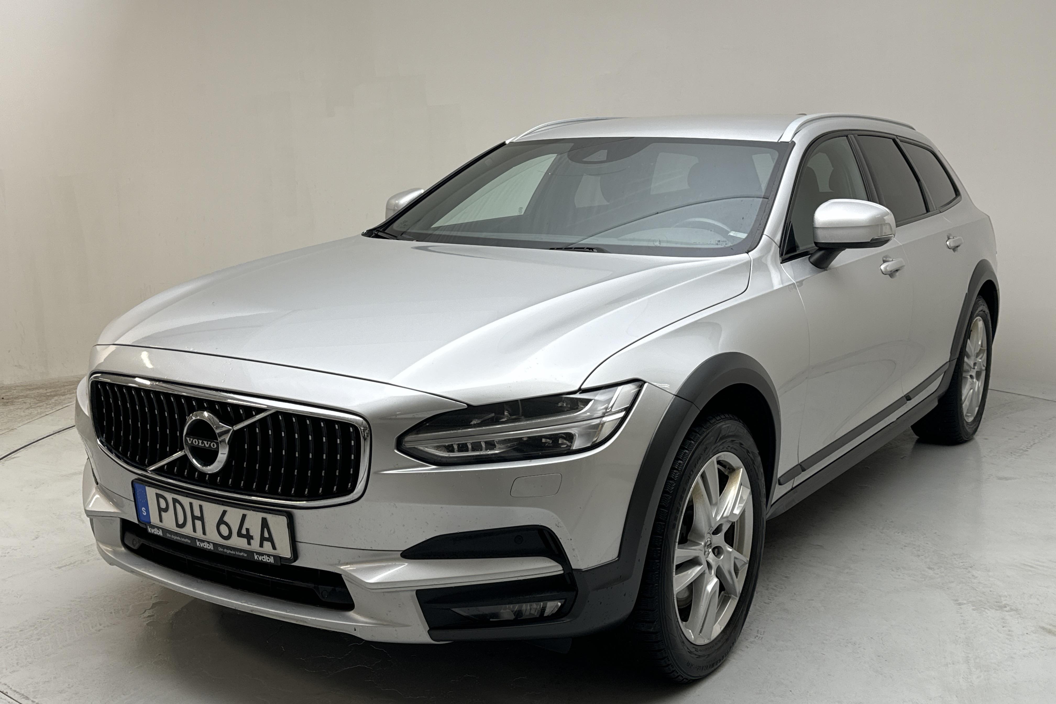 Volvo V90 D4 Cross Country AWD (190hk) - 169 240 km - Automaatne - hõbe - 2020