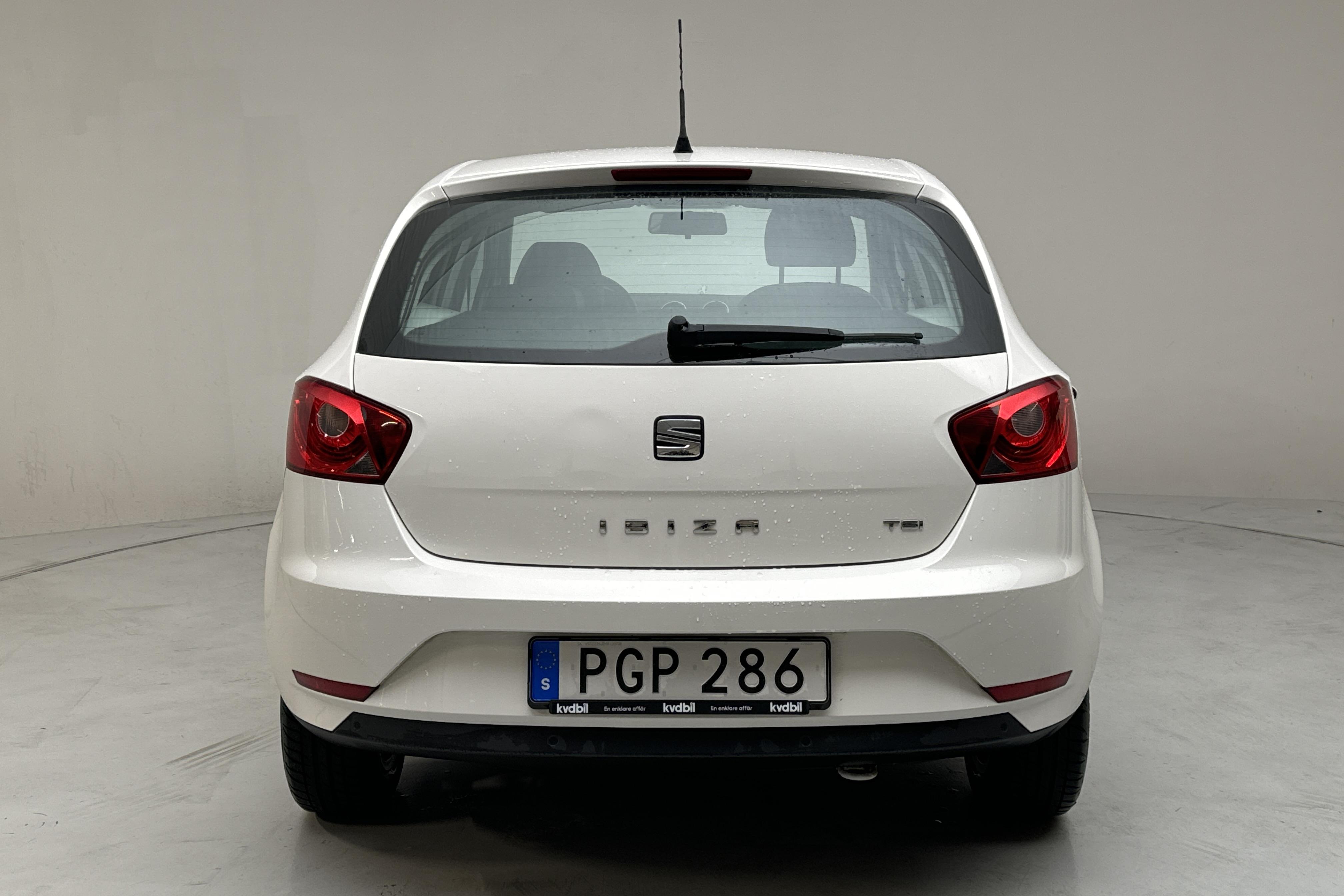 Seat Ibiza 1.2 TSI 5dr (90hk) - 96 950 km - Manualna - biały - 2017