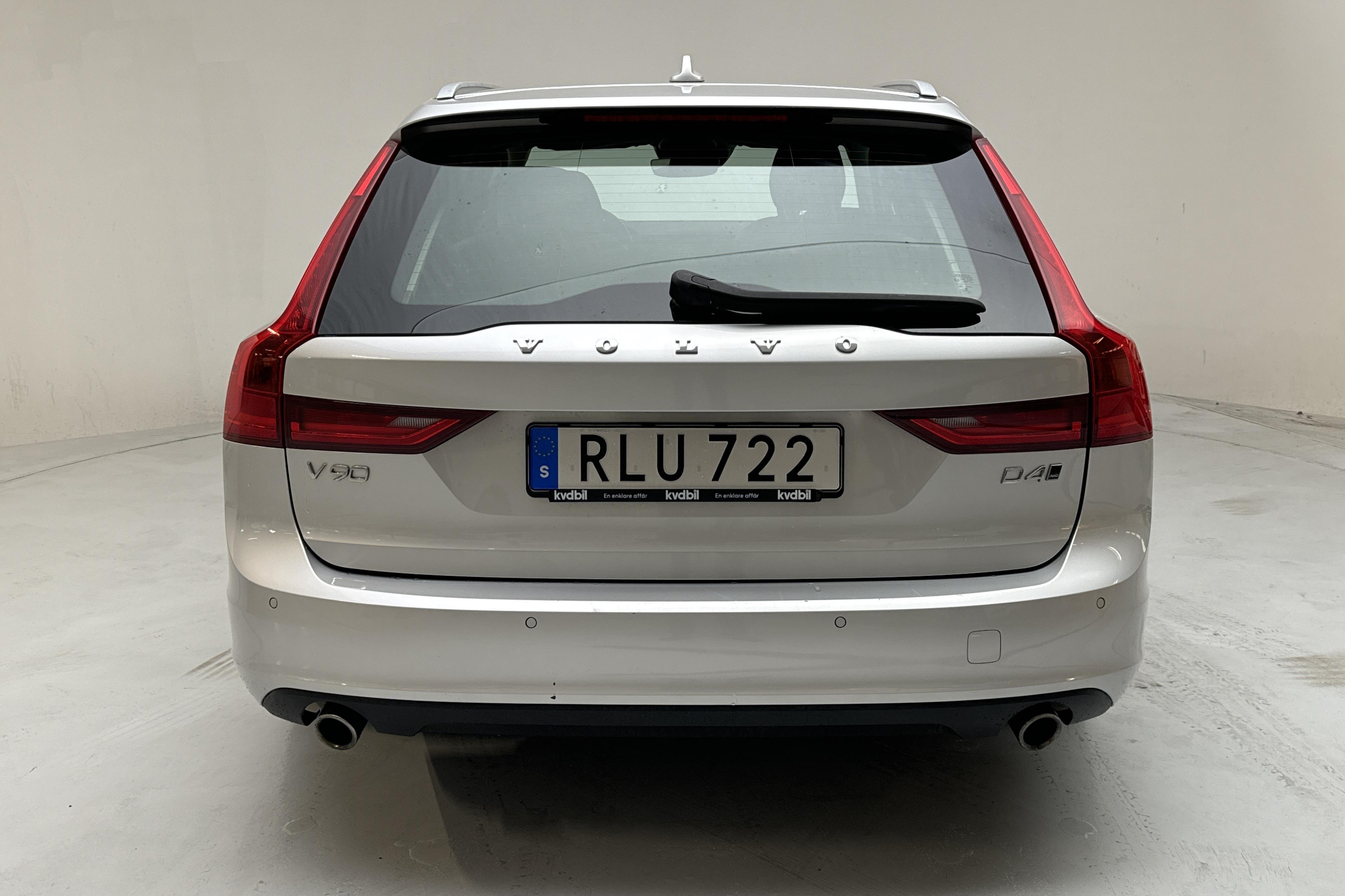 Volvo V90 D4 AWD (190hk) - 8 148 mil - Automat - silver - 2019