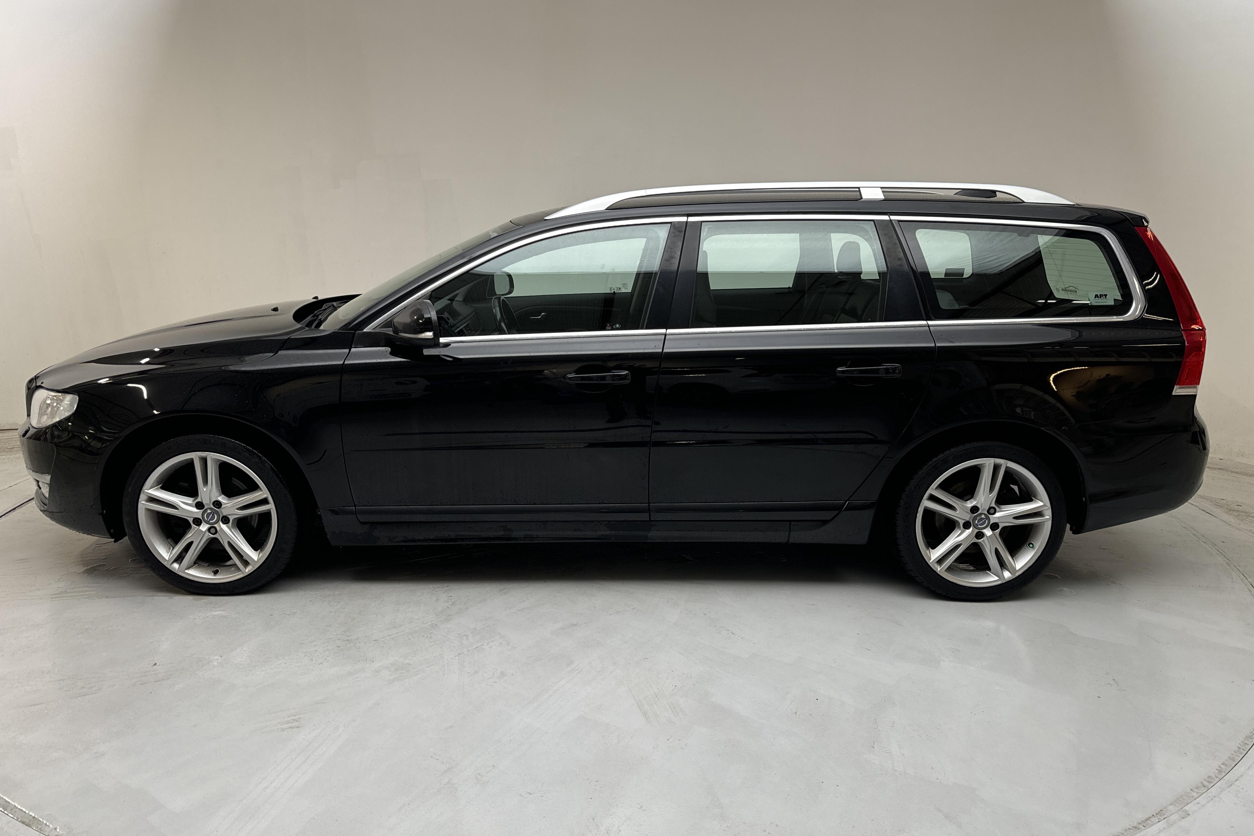 Volvo V70 II D3 (150hk) - 17 817 mil - Automat - svart - 2016