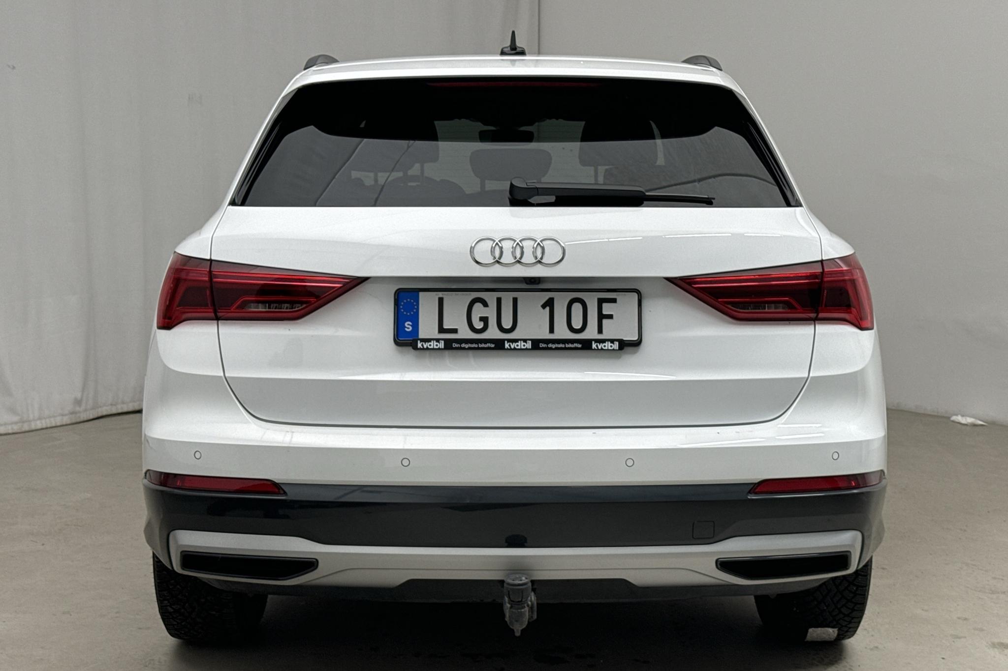 Audi Q3 35 TFSI (150hk) - 3 003 mil - Automat - vit - 2024