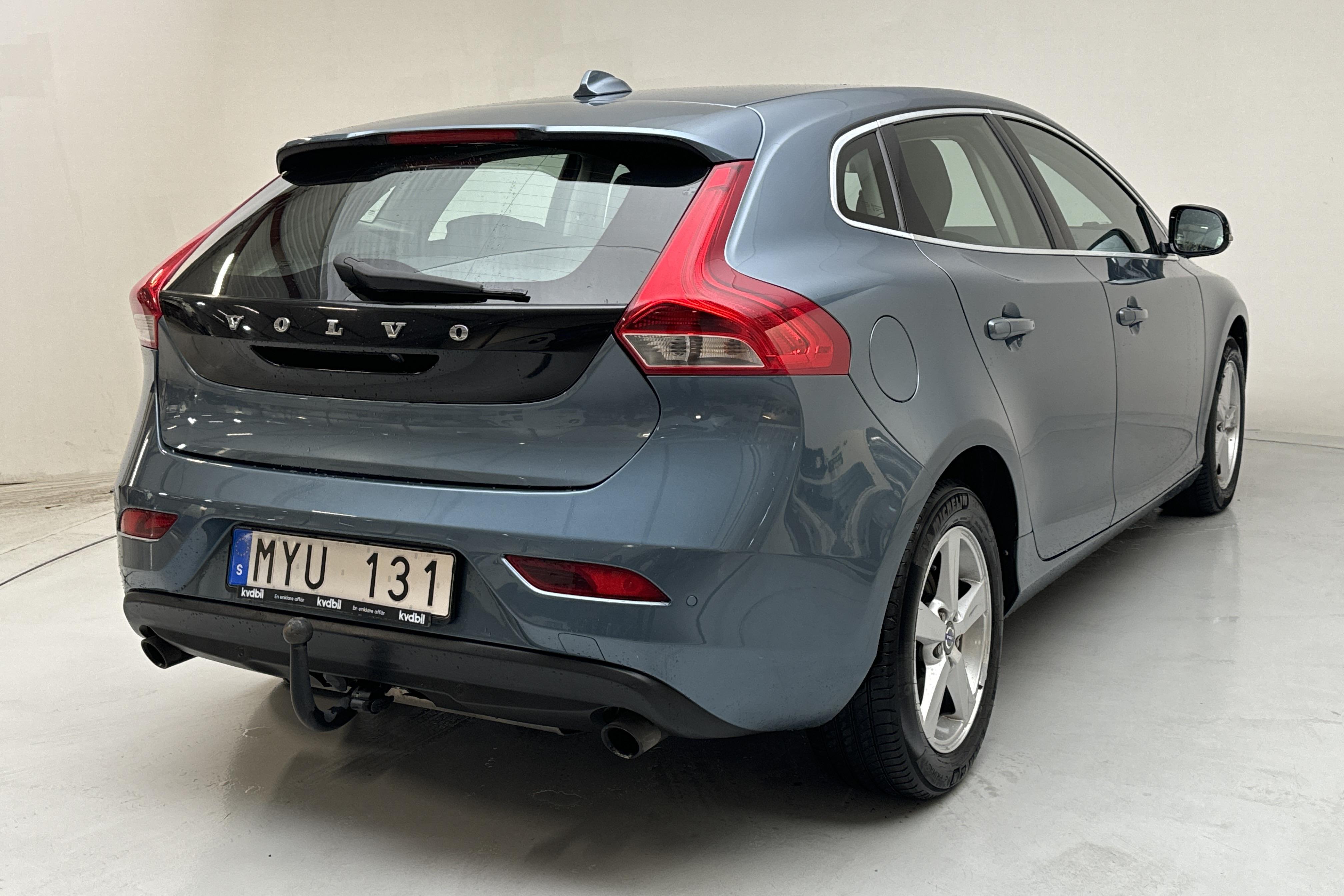 Volvo V40 T3 (150hk) - 10 511 mil - Manuell - blå - 2013