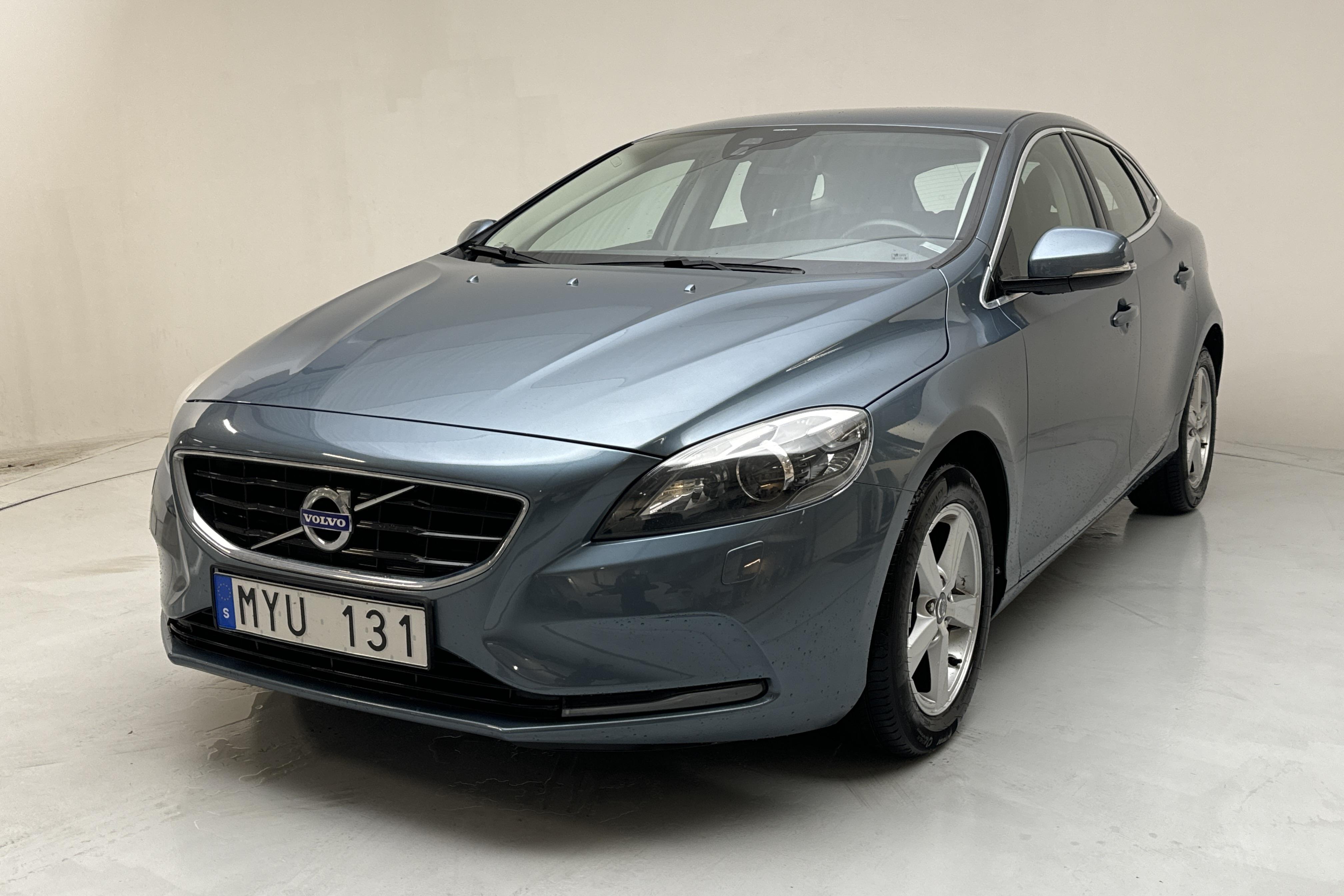 Volvo V40 T3 (150hk) - 105 110 km - Manuaalinen - sininen - 2013