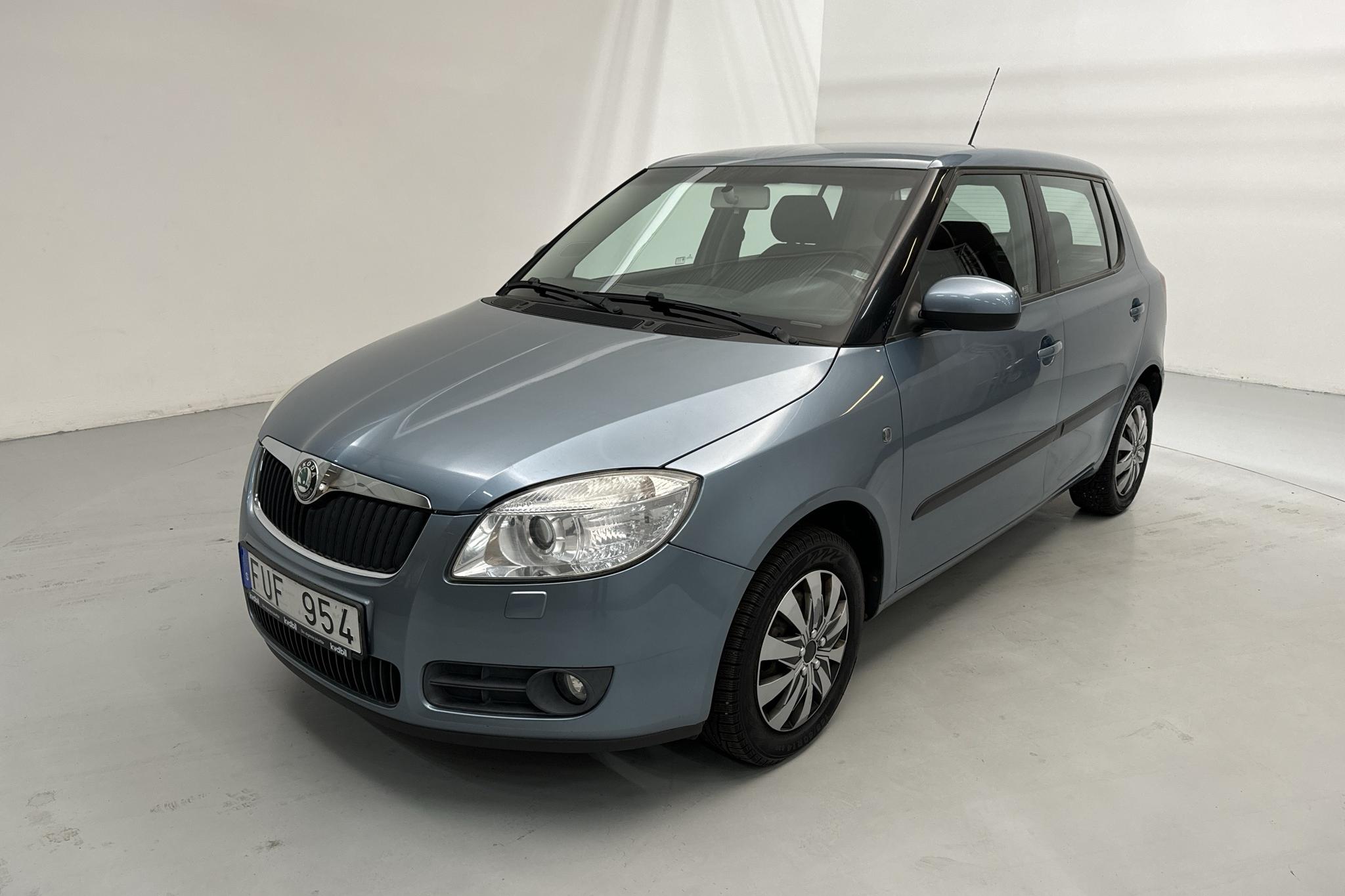 Skoda Fabia 1.2 (70hk) - 4 484 mil - Manuell - Light Blue - 2008