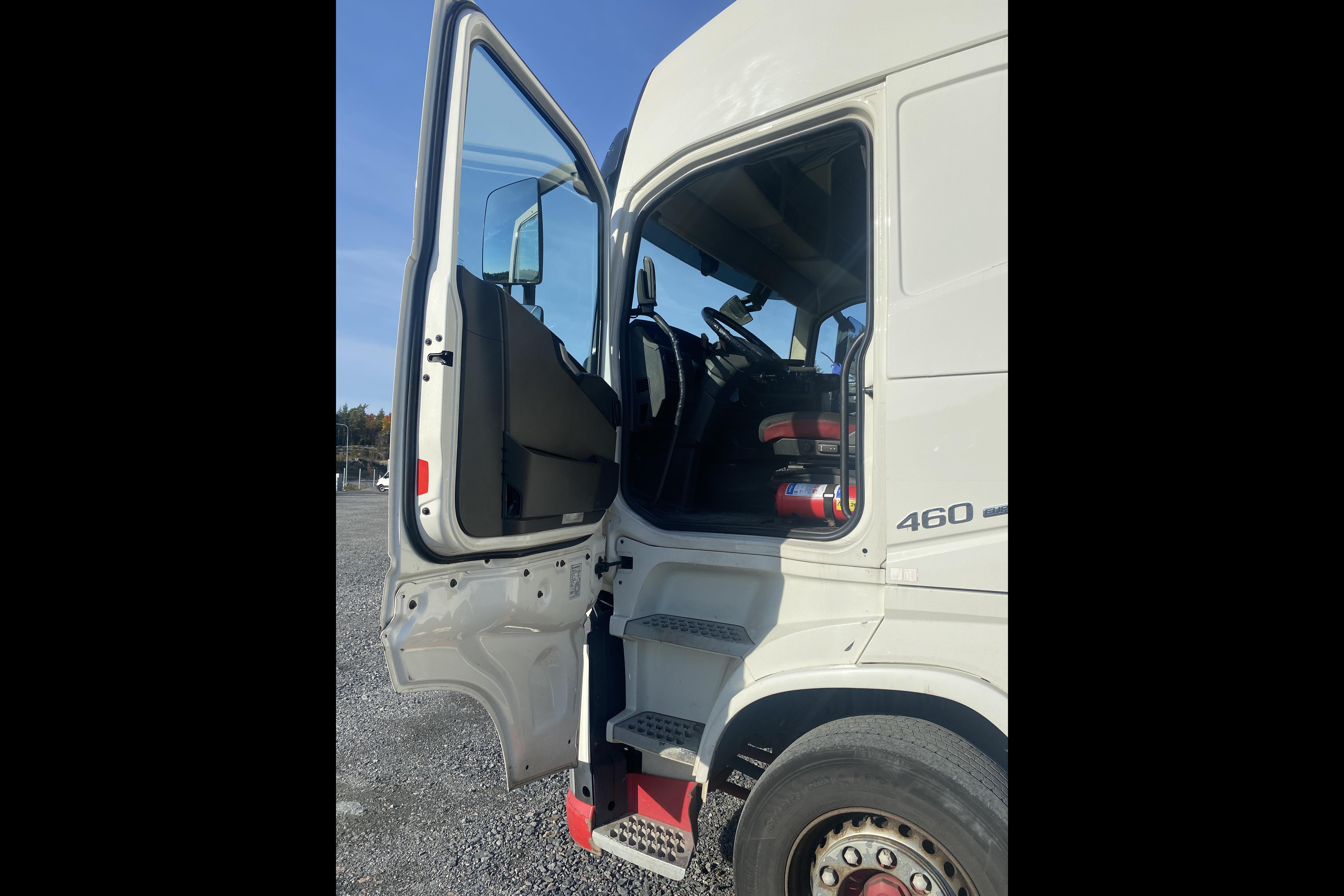 Volvo FH460 - 986 125 km - Automaatne - valge - 2015