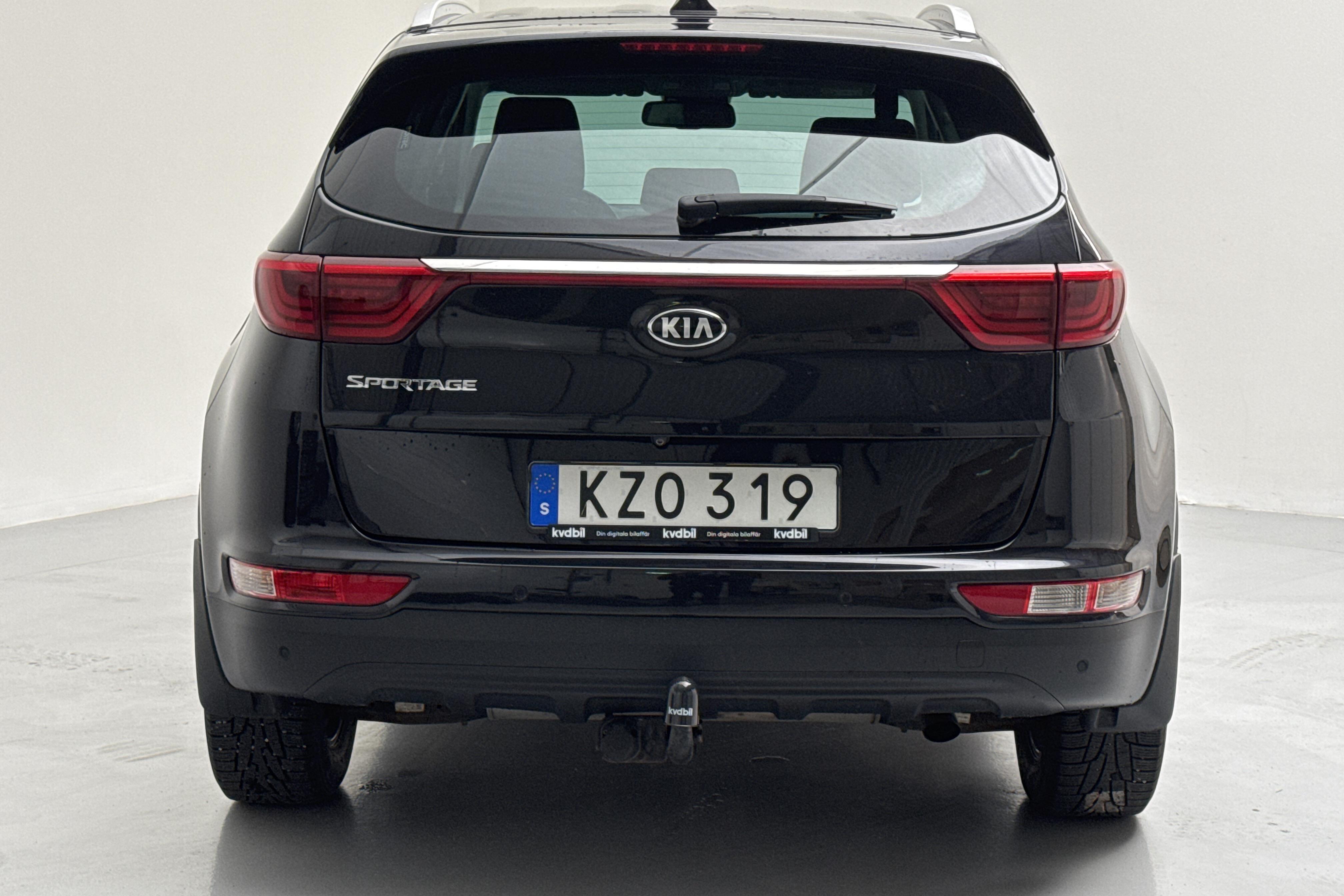 KIA Sportage 1.6 2WD (136hk) - 102 030 km - Manualna - czarny - 2016