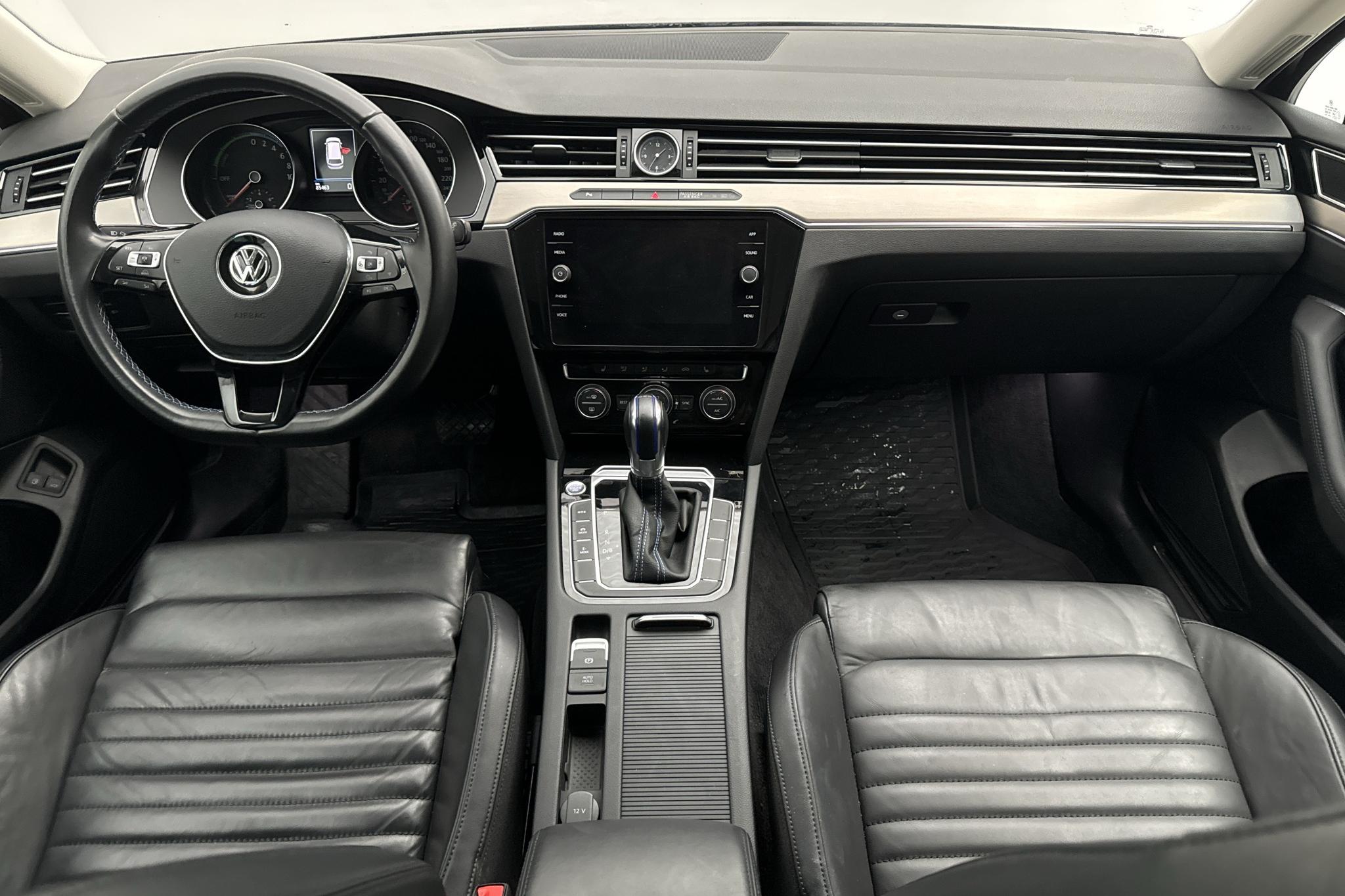 VW Passat 1.4 Plug-in-Hybrid Sportscombi (218hk) - 85 460 km - Automatyczna - czarny - 2018