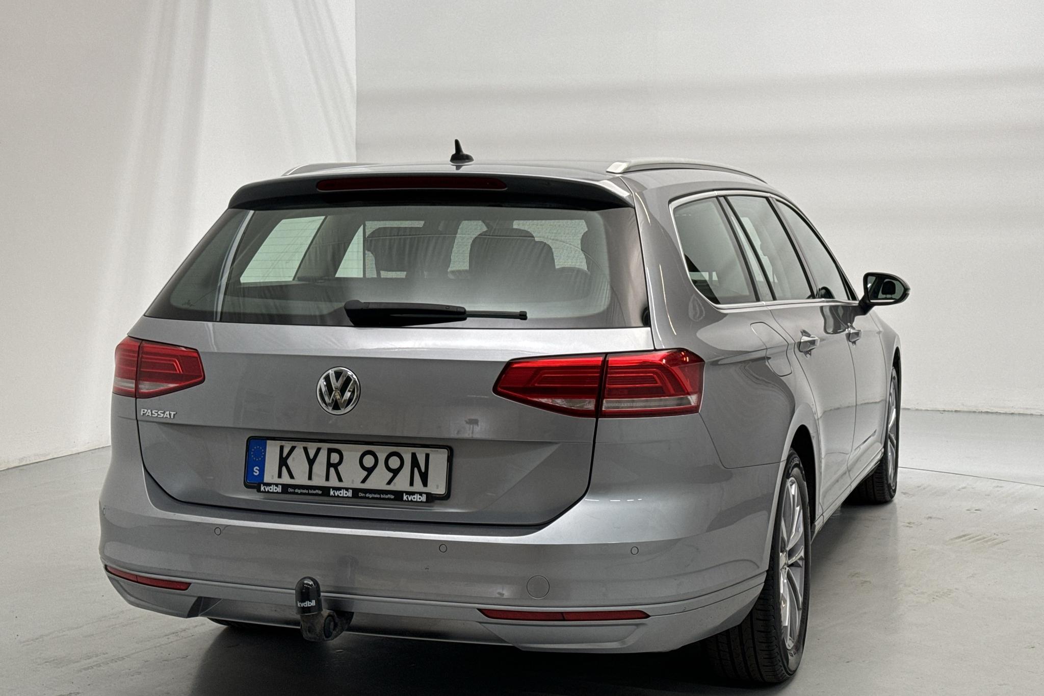 VW Passat 1.5 TSI Sportscombi (150hk) - 95 600 km - Automatyczna - srebro - 2019