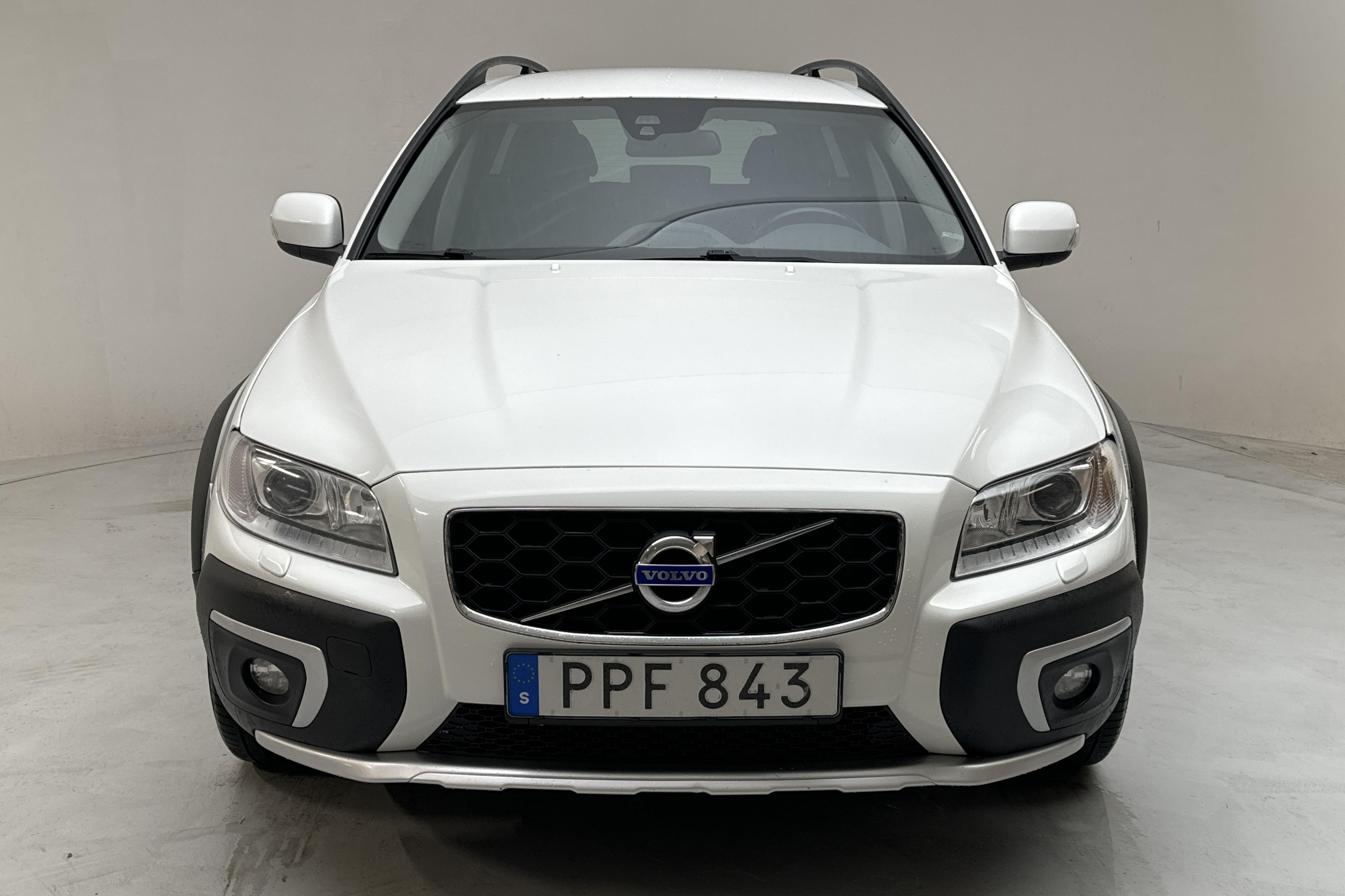 Volvo XC70 II D4 AWD (181hk) - 272 570 km - Automaattinen - valkoinen - 2015