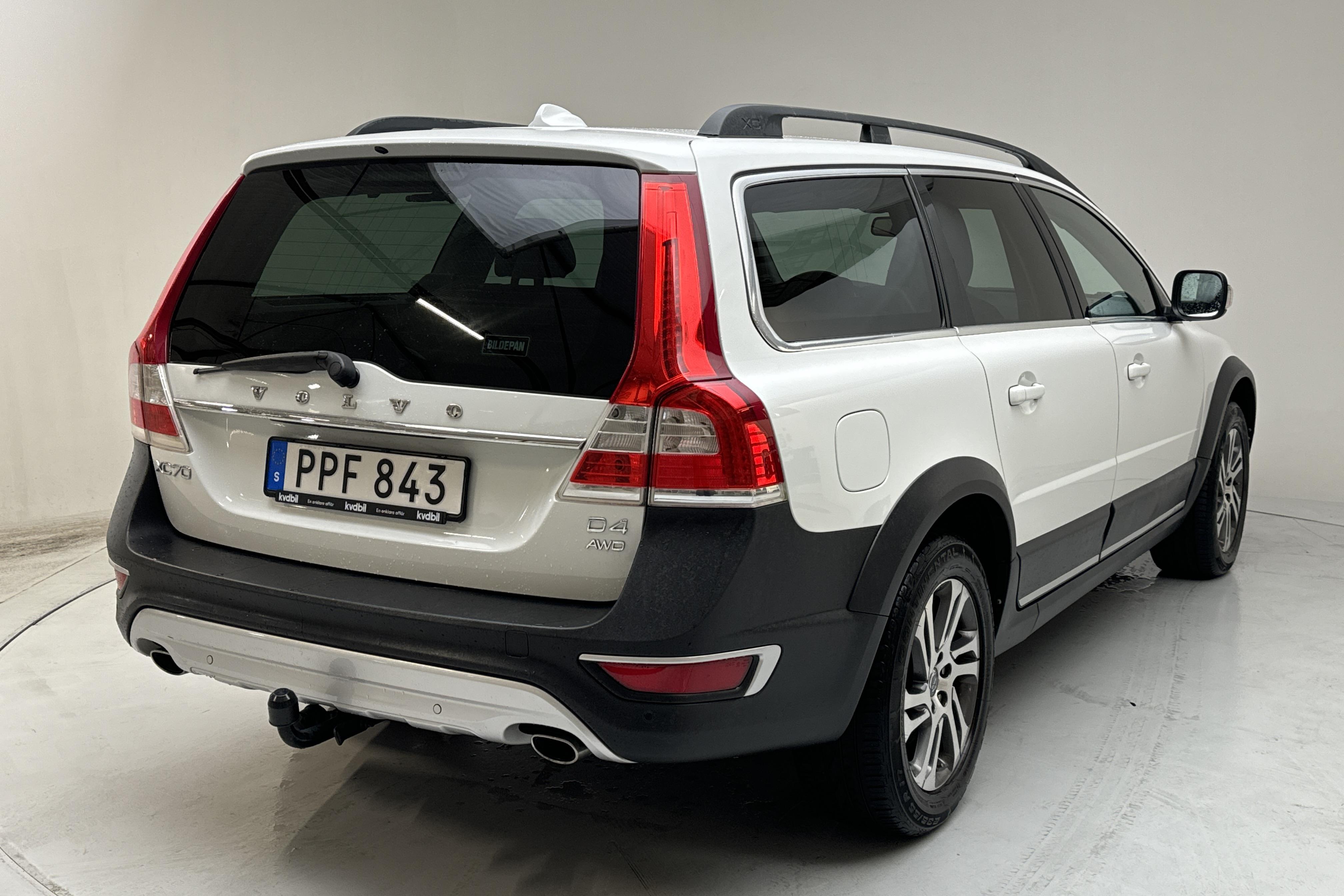 Volvo XC70 II D4 AWD (181hk) - 27 257 mil - Automat - vit - 2015