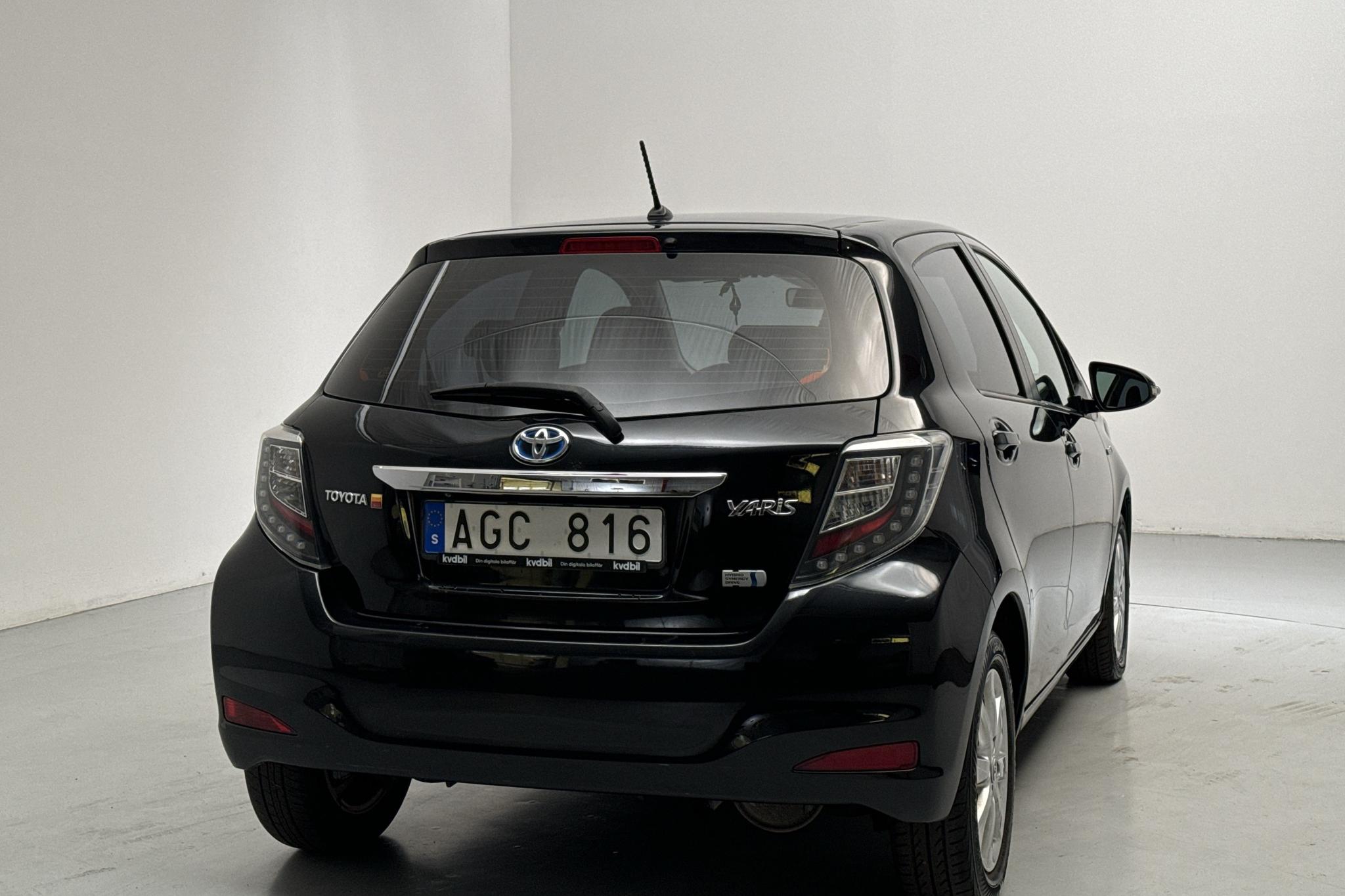 Toyota Yaris 1.5 HSD 5dr (75hk) - 121 090 km - Automaattinen - musta - 2012