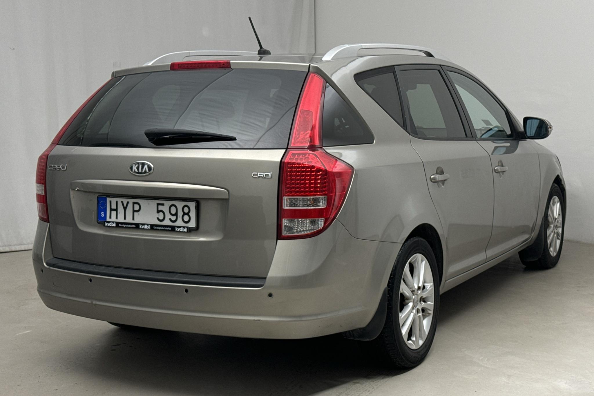 KIA Cee'd 1.6 CRDi SW (128hk) - 16 289 mil - Automat - silver - 2012