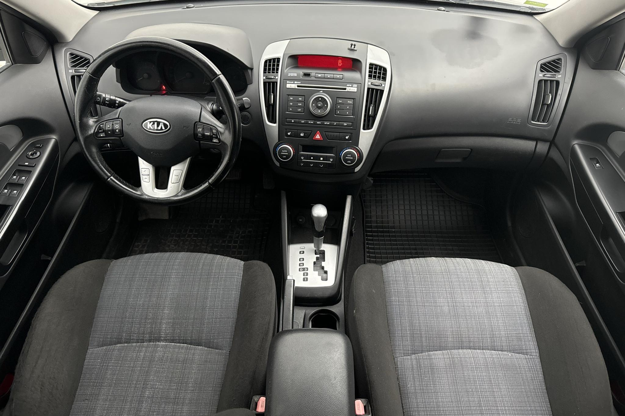 KIA Cee'd 1.6 CRDi SW (128hk) - 16 289 mil - Automat - silver - 2012