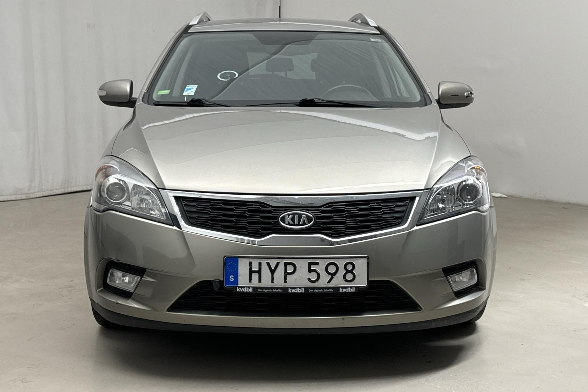 KIA Cee'd 1.6 CRDi SW (128hk) - 16 289 mil - Automat - silver - 2012