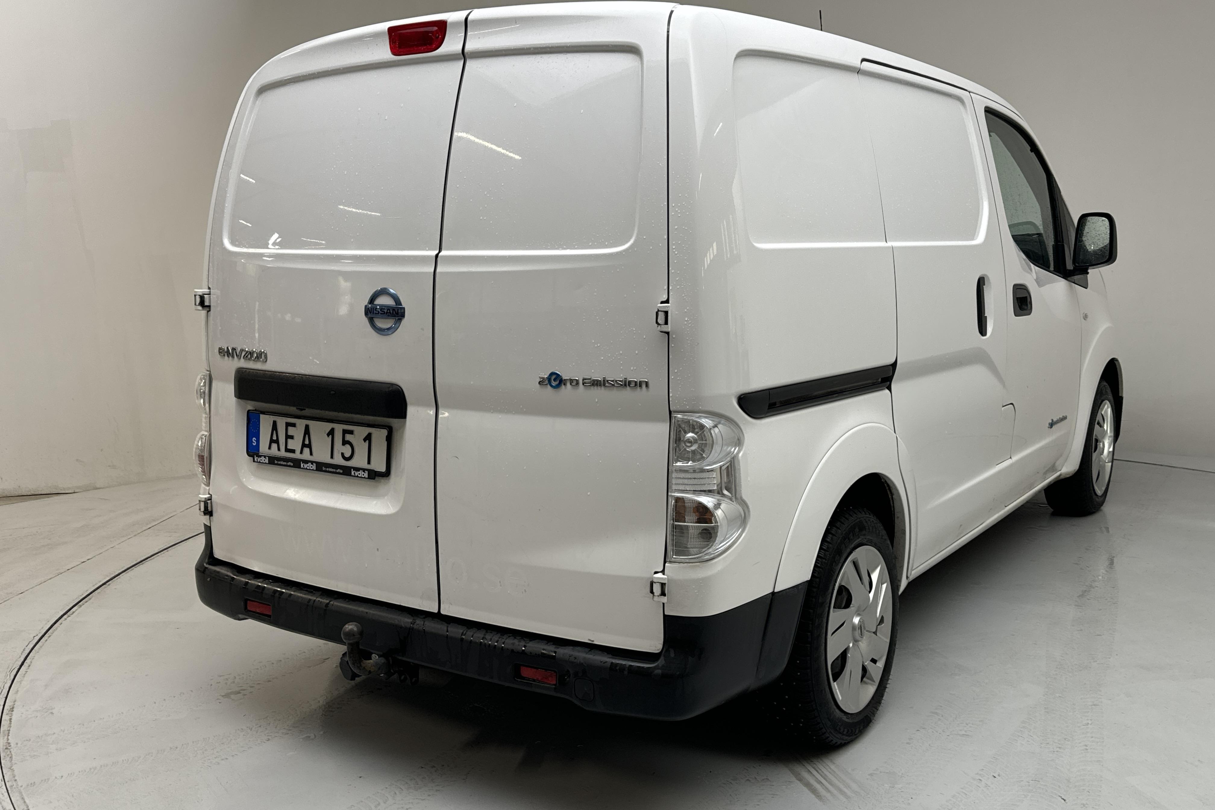 Nissan e-NV200 40,0 kWh (109hk) - 65 110 km - Automaatne - valge - 2018