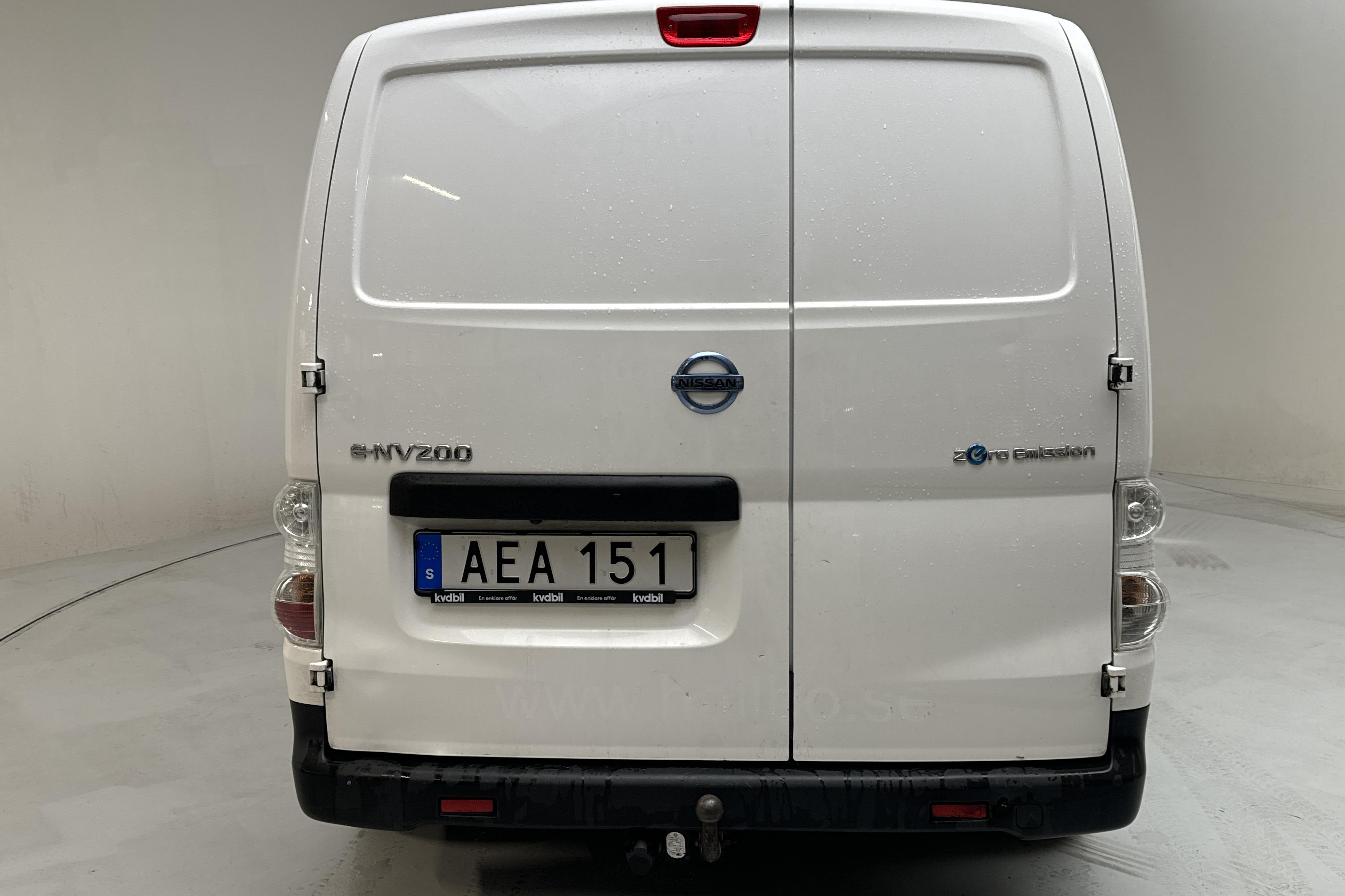 Nissan e-NV200 40,0 kWh (109hk) - 65 110 km - Automaattinen - valkoinen - 2018