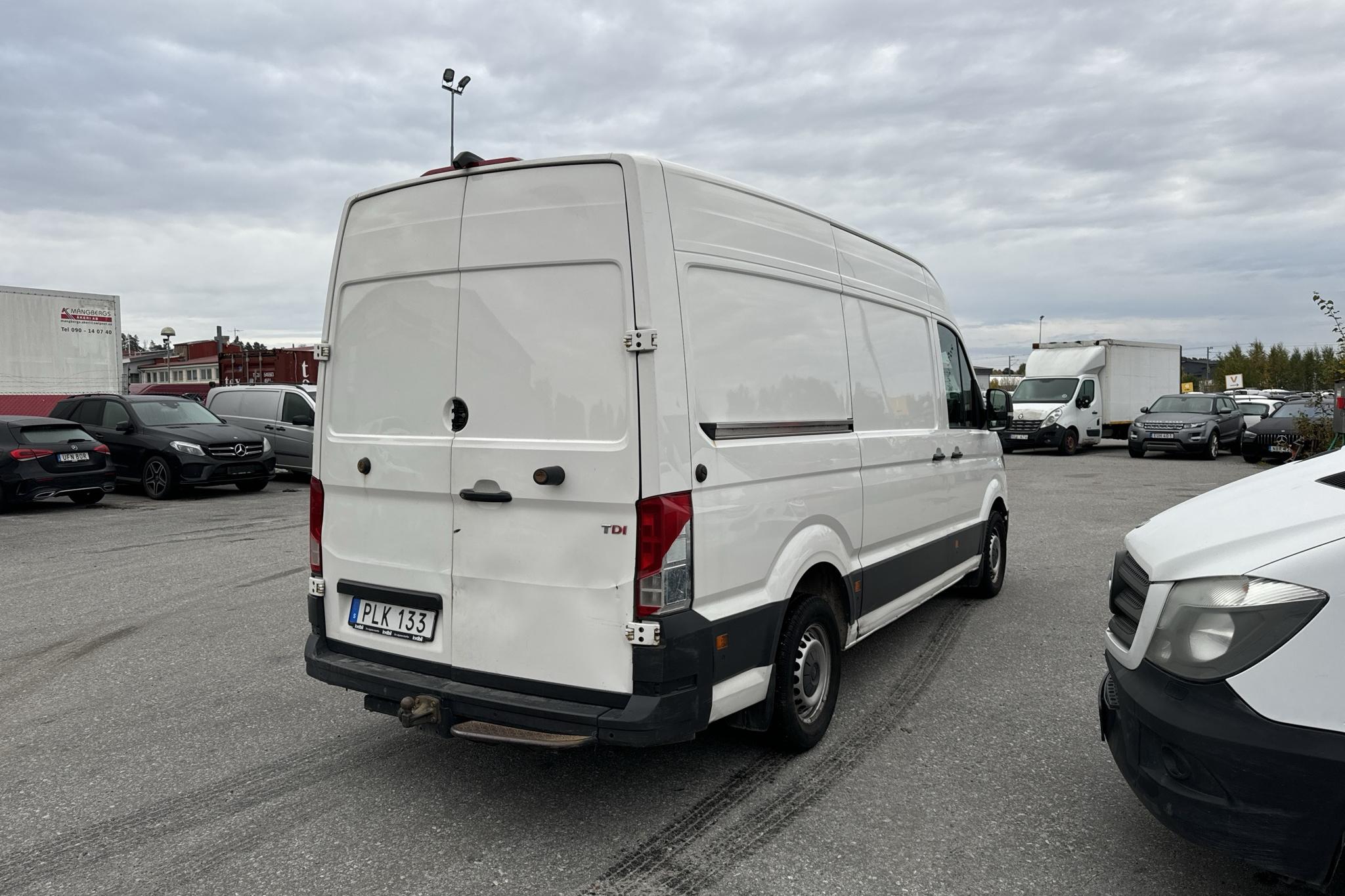 VW Crafter 35 2.0 TDI Skåp (177hk) - 277 800 km - Käsitsi - valge - 2017