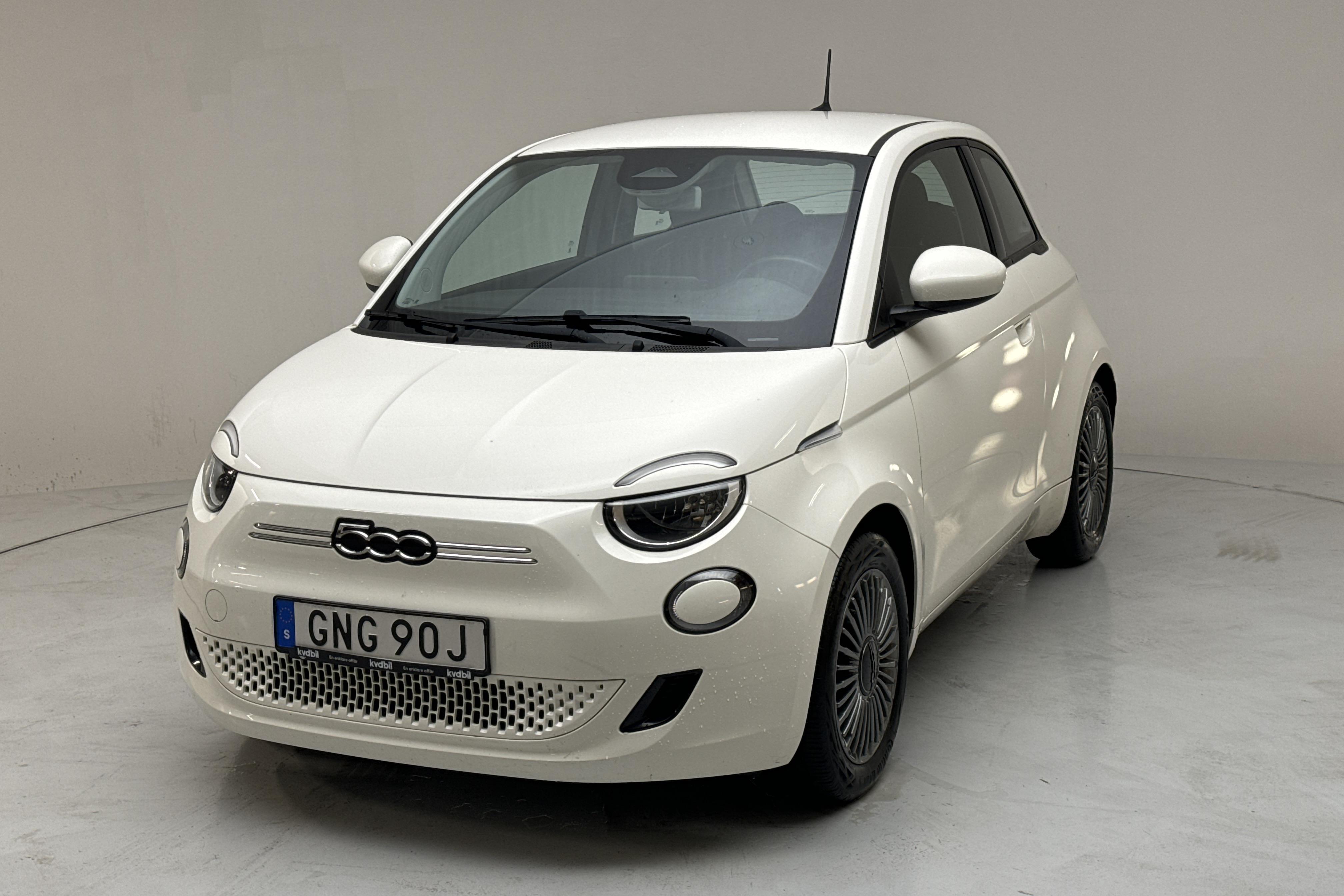 Fiat 500e 23.7 kWh (95hk) - 23 850 km - Automaattinen - valkoinen - 2022