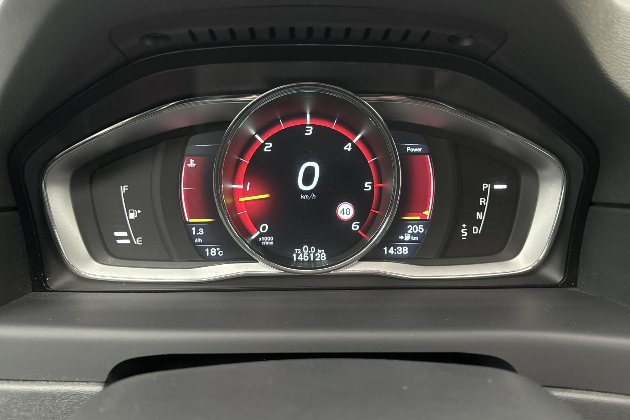 Volvo V70 II D4 AWD (181hk) - 145 120 km - Automaatne - hõbe - 2016