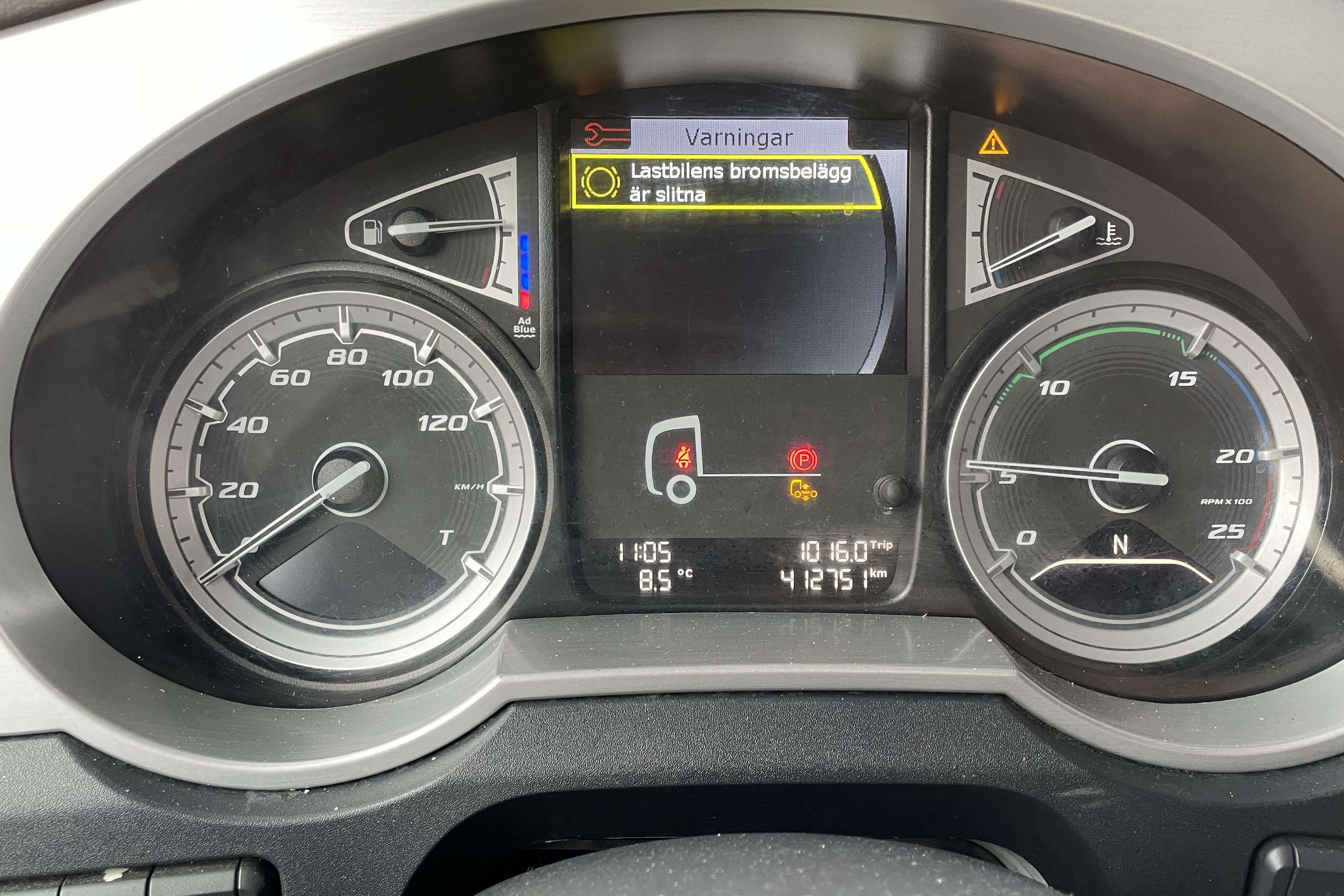 DAF FTS XF530Z - 412 751 km - Automat - blå - 2018