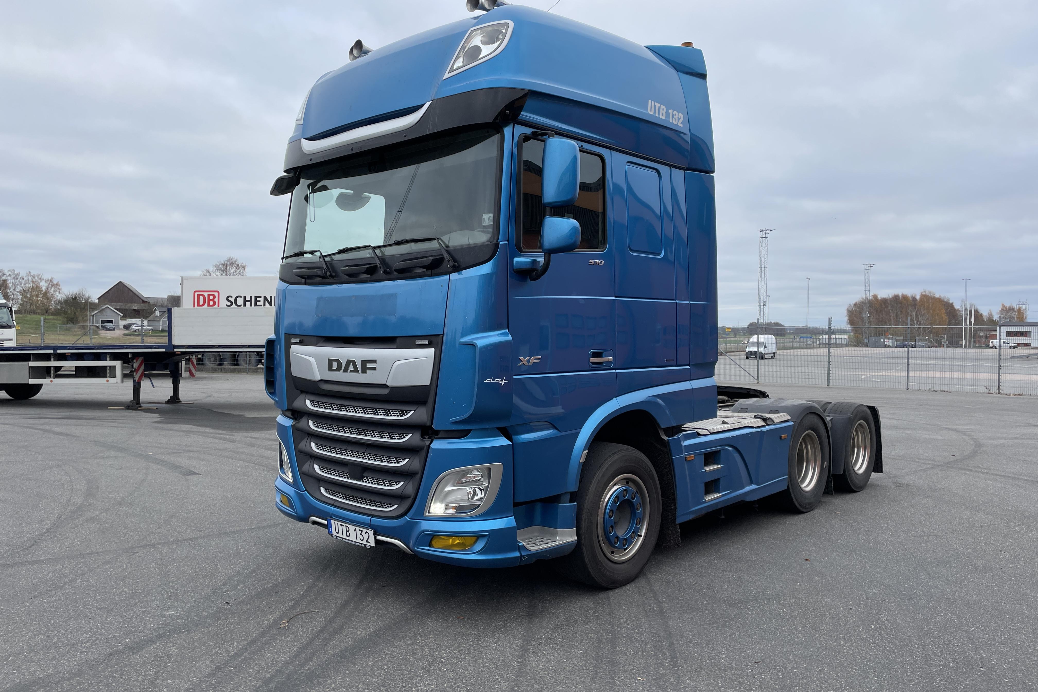 DAF FTS XF530Z - 412 751 km - Automat - blå - 2018