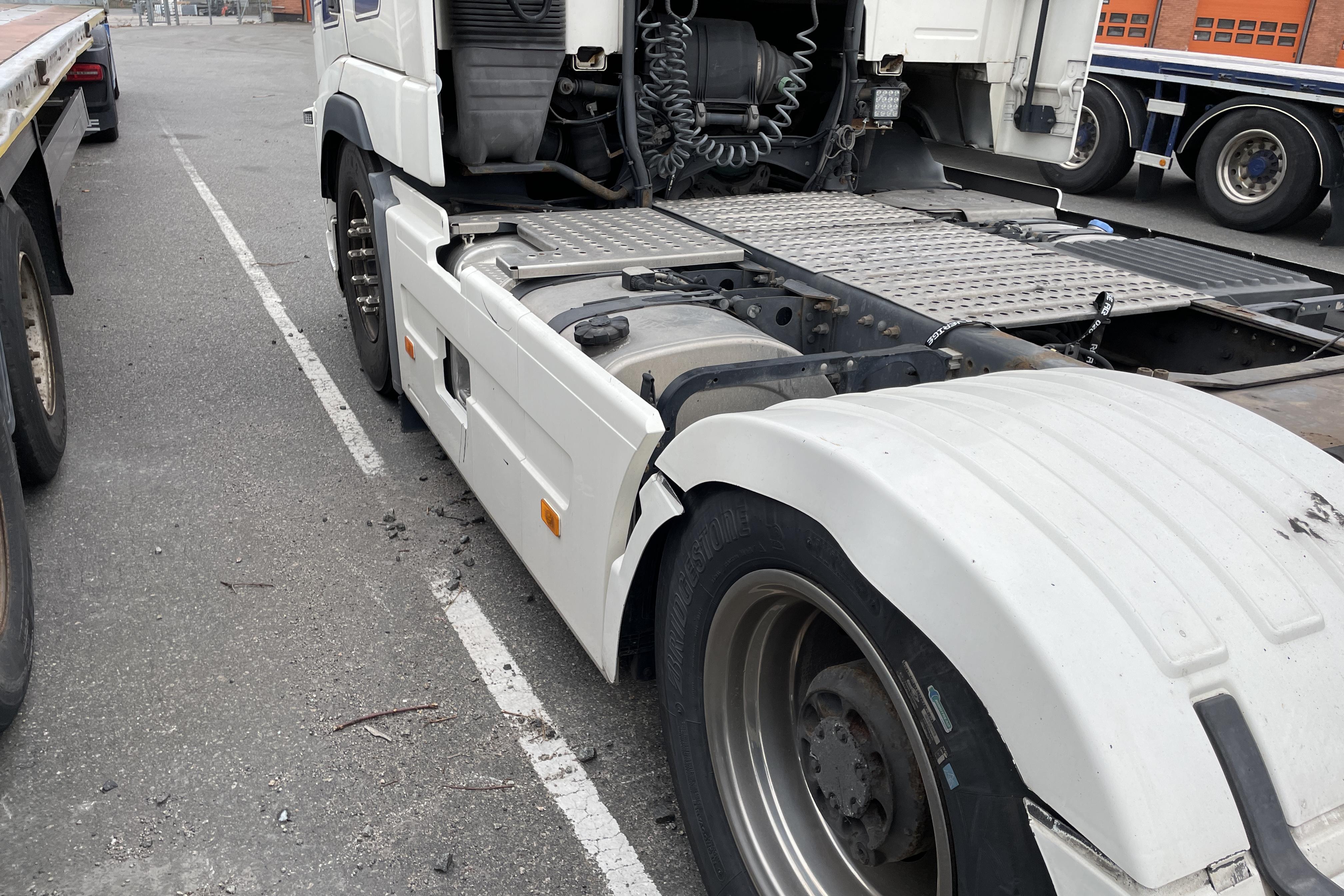 Volvo FH550 - 536 093 km - Automat - vit - 2012