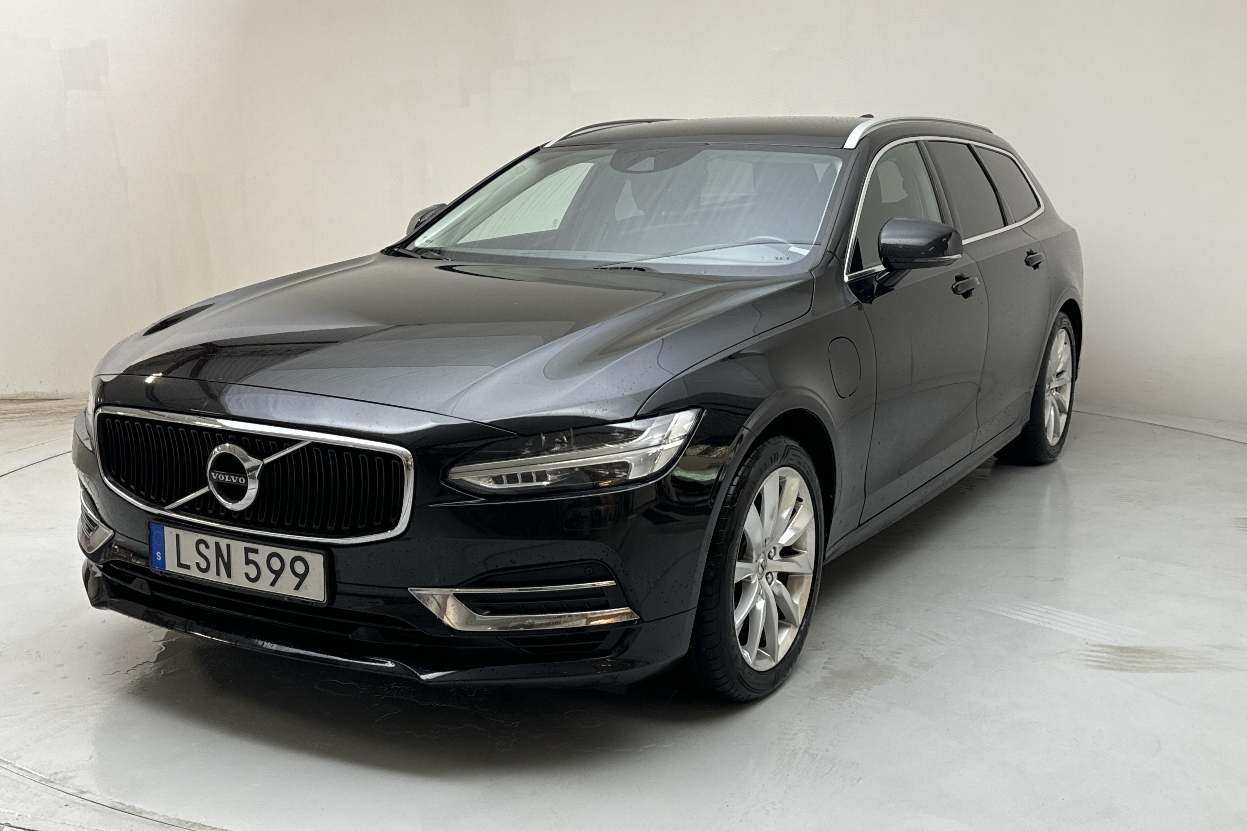 Volvo V90 T8 AWD Twin Engine (390hk) - 130 350 km - Automatic - black - 2019