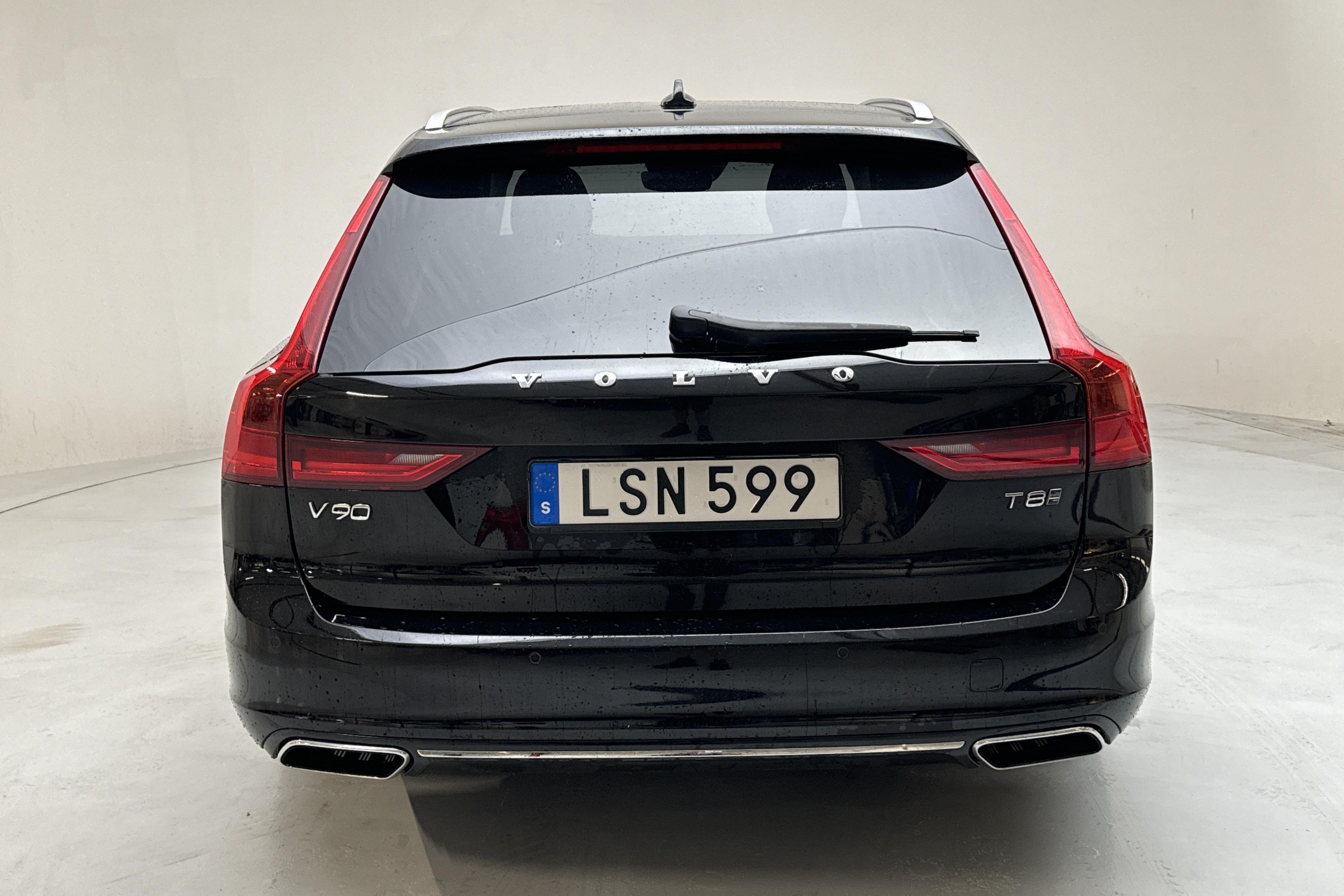 Volvo V90 T8 AWD Twin Engine (390hk) - 130 350 km - Automaattinen - musta - 2019