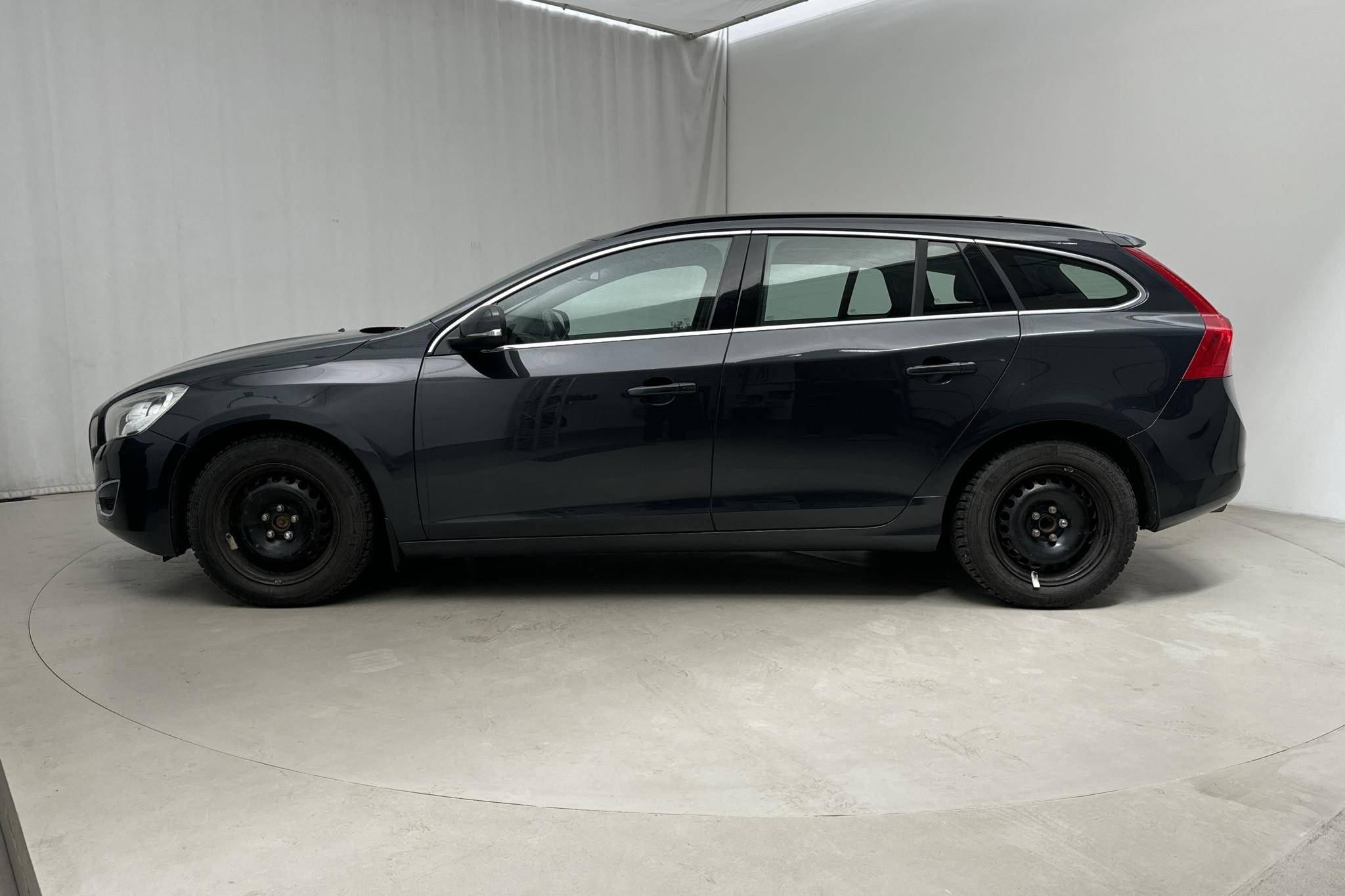 Volvo V60 1.6D DRIVe (115hk) - 103 570 km - Manuaalinen - harmaa - 2012