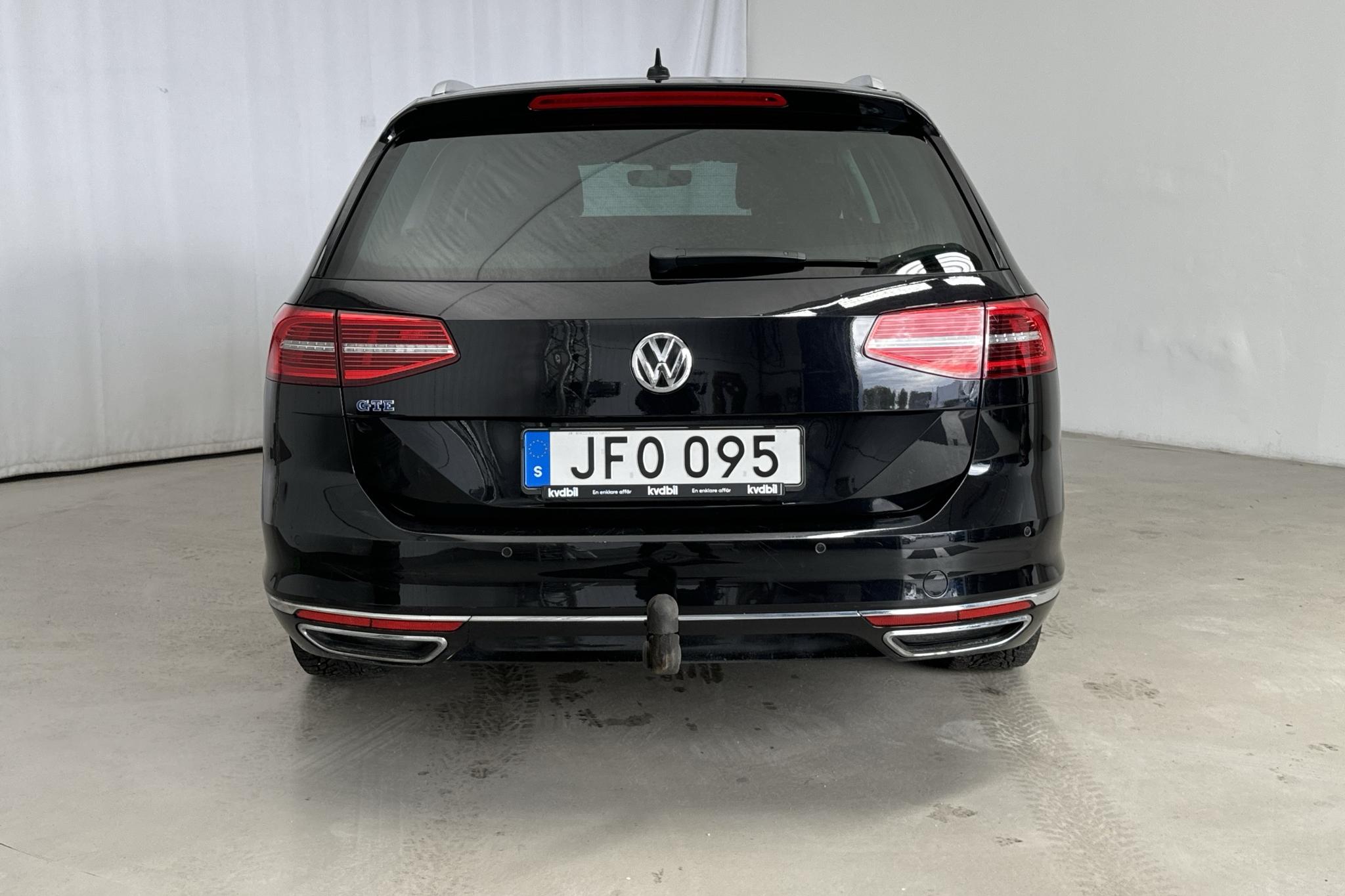 VW Passat 1.4 Plug-in-Hybrid Sportscombi (218hk) - 153 310 km - Automatic - black - 2016