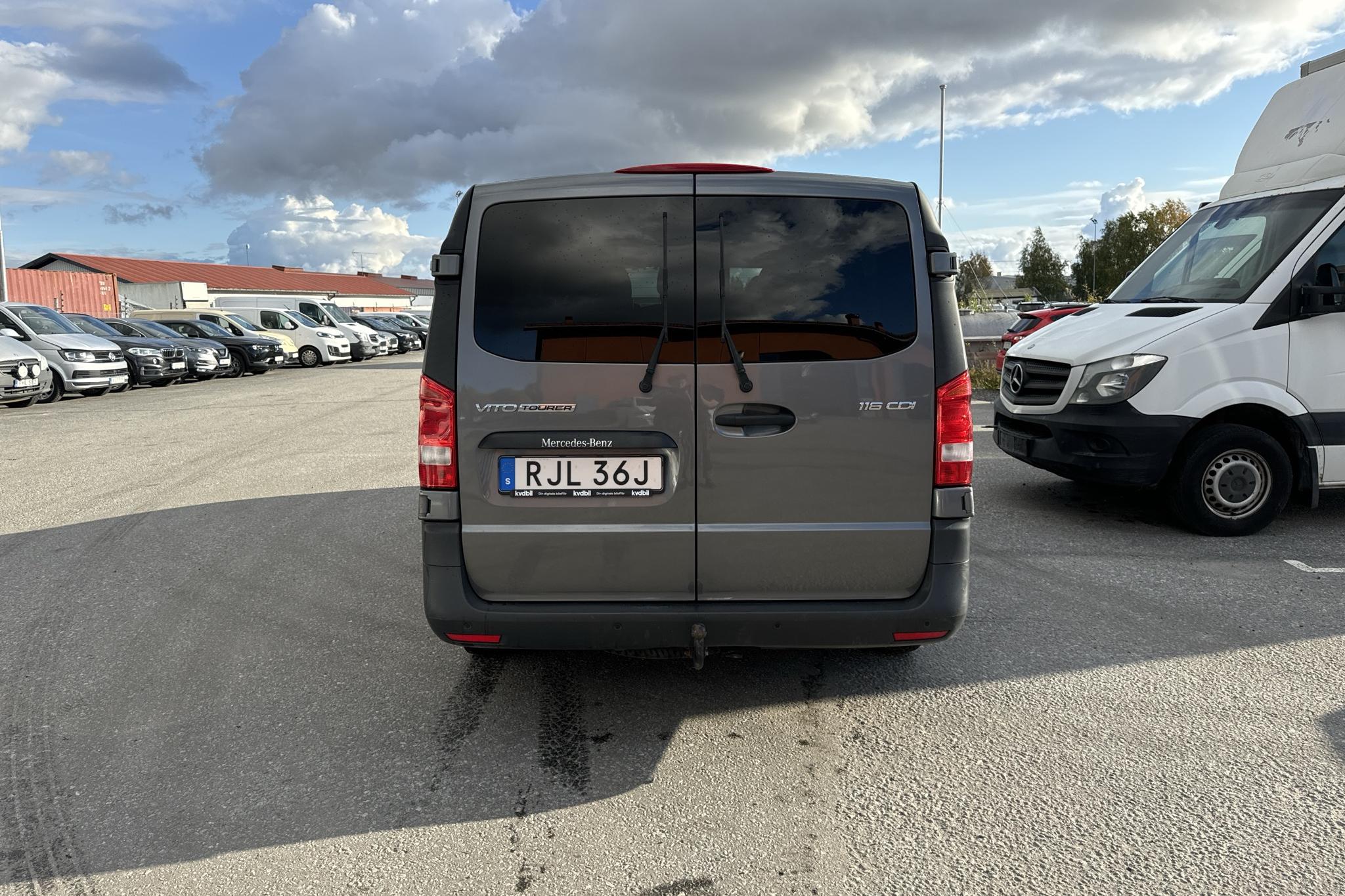 Mercedes Vito Tourer 116 CDI W640 (163hk) - 10 965 mil - Automat - grå - 2020