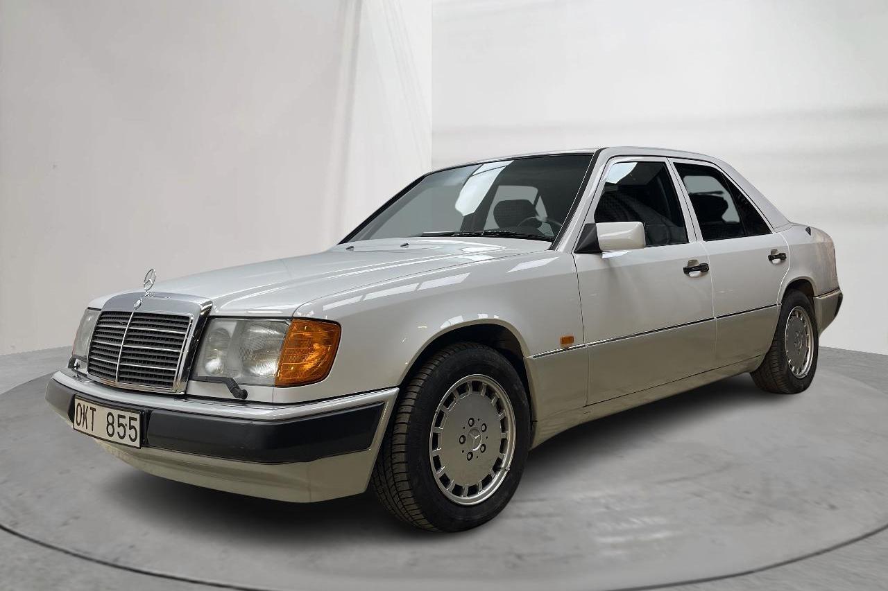 Mercedes 200 E W124 (118hk) - 84 170 km - Manual - white - 1990