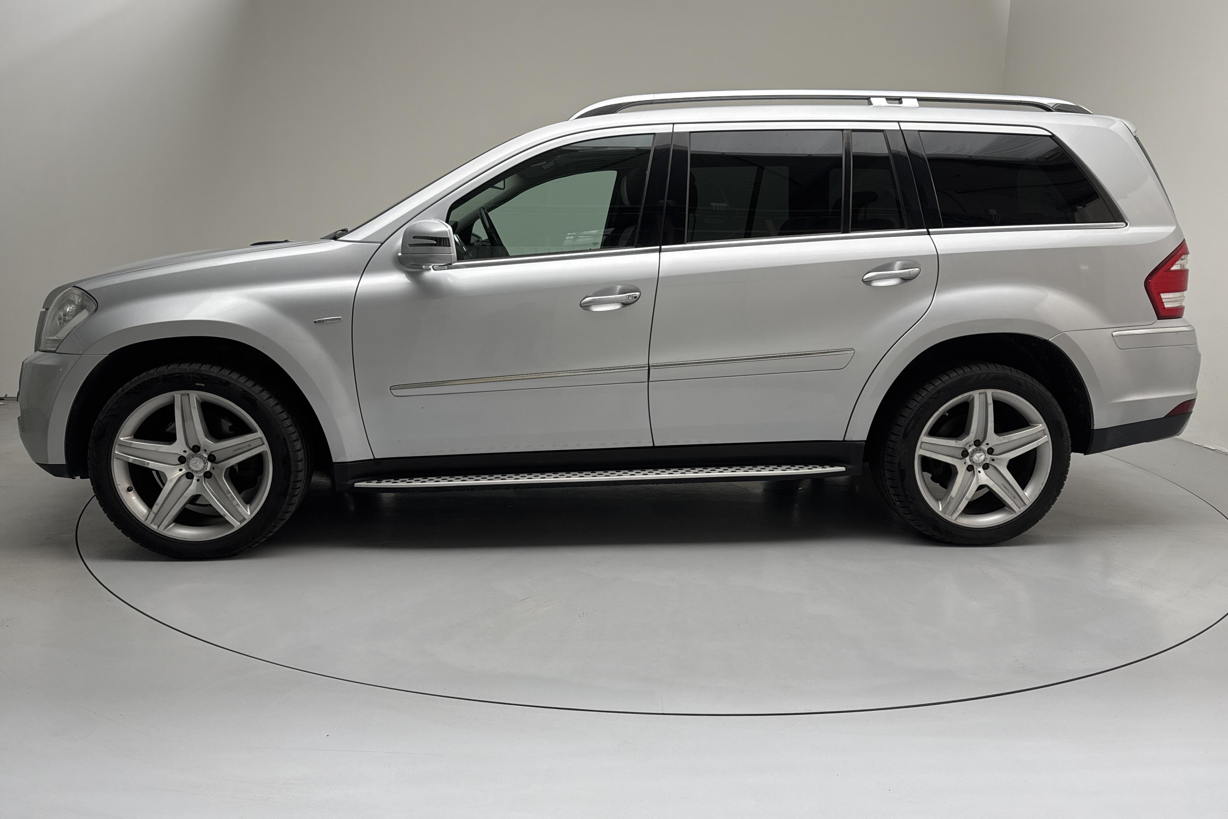 Mercedes GL 350 BlueTEC 4MATIC (211hk) - 20 928 mil - Automat - silver - 2011