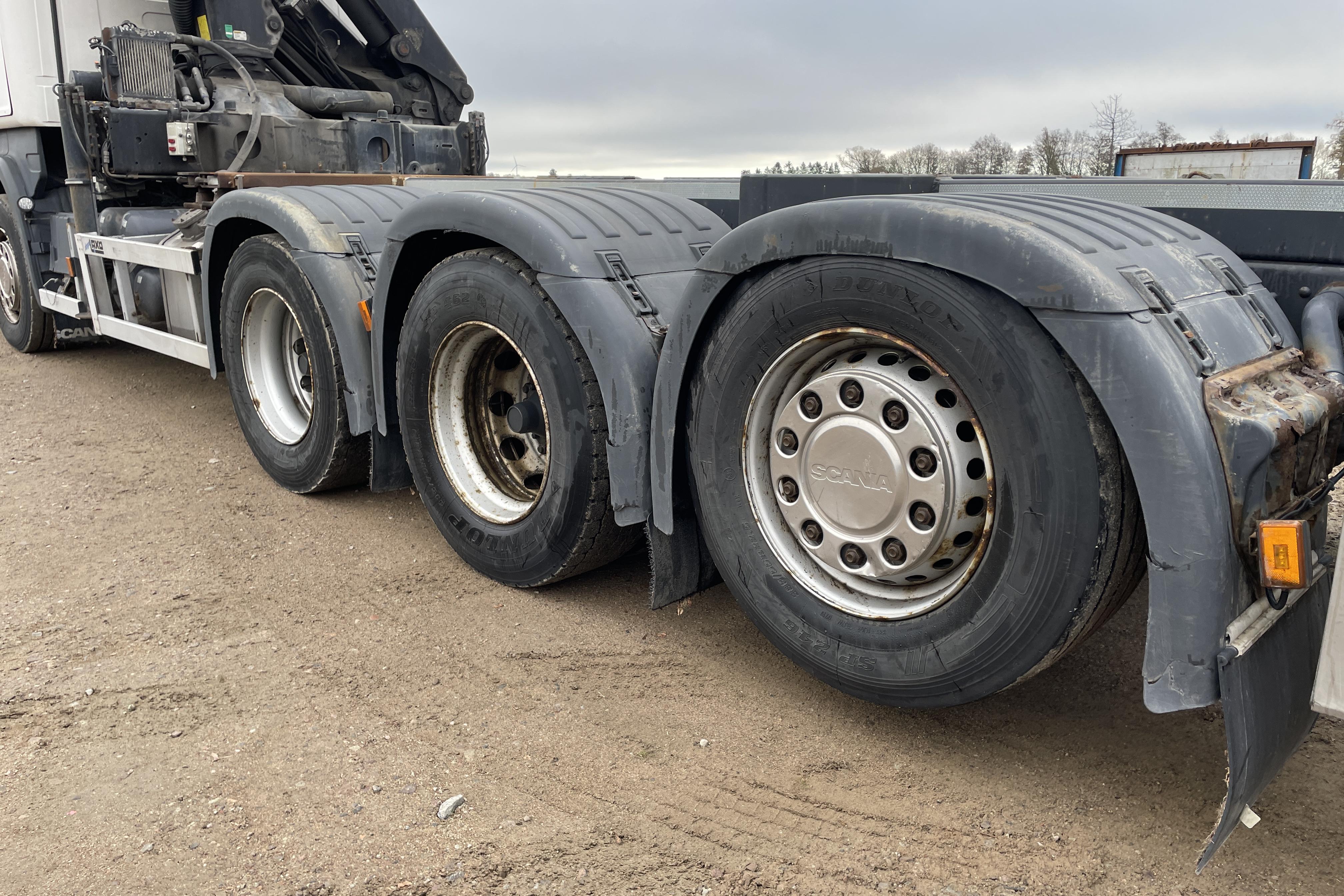 Scania R480 Kranbil med växelflaksram - 470 922 km - Manual - white - 2011