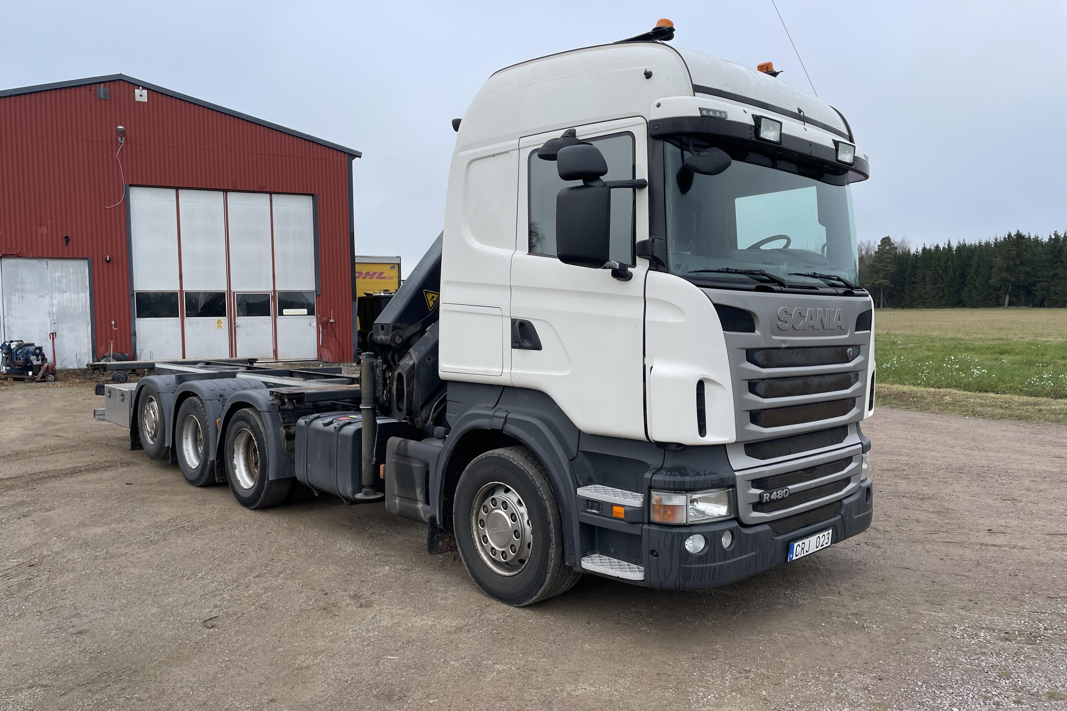 Scania R480 Kranbil med växelflaksram - 470 922 km - Manual - white - 2011