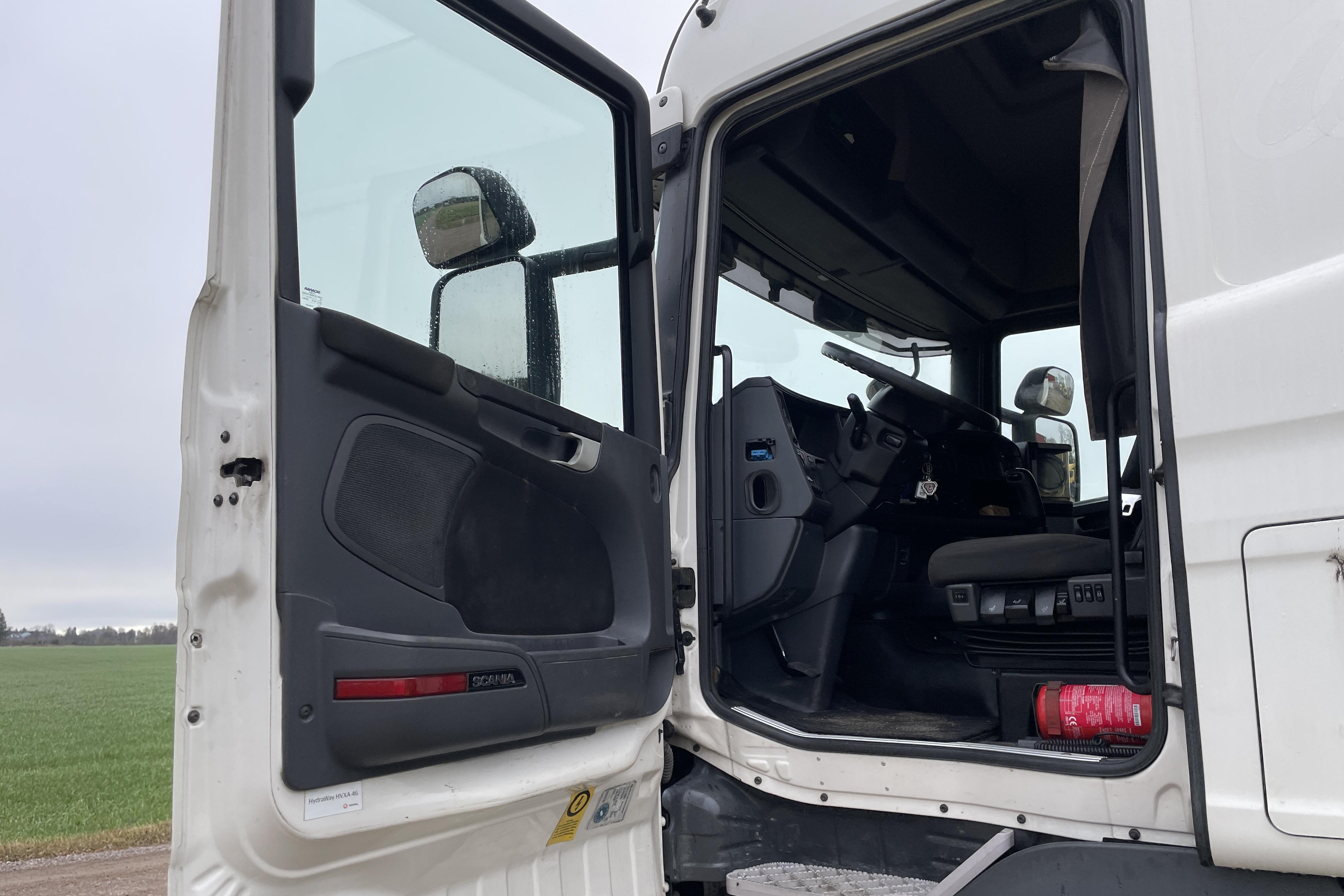 Scania R480 Kranbil med växelflaksram - 470 922 km - Manual - white - 2011