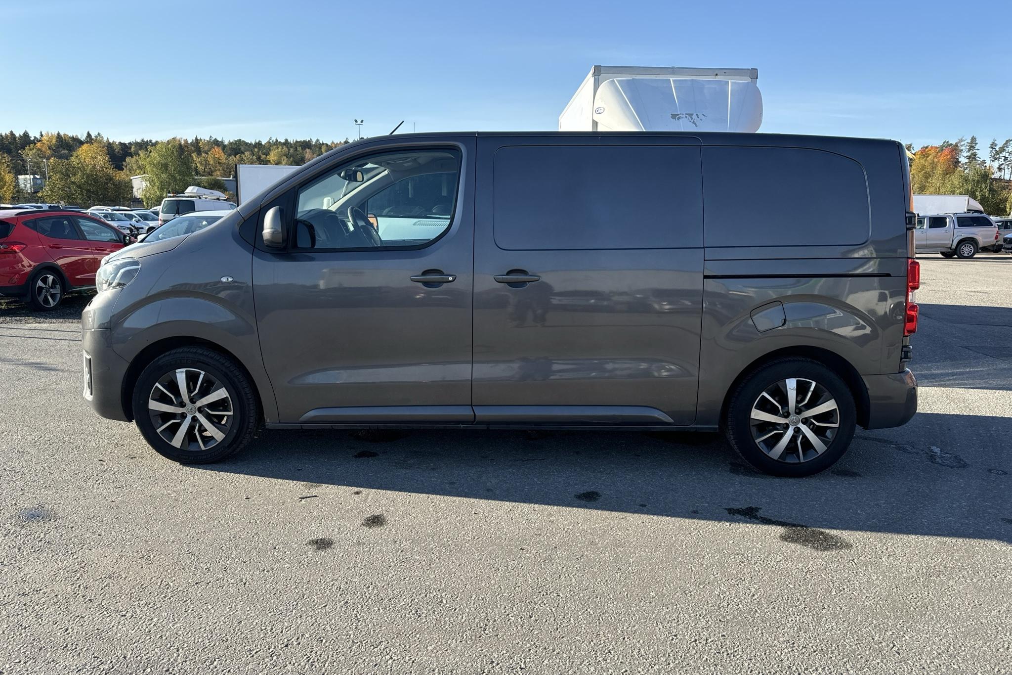 Toyota PROACE 1.6 (115hk) - 157 080 km - Manualna - Dark Grey - 2016